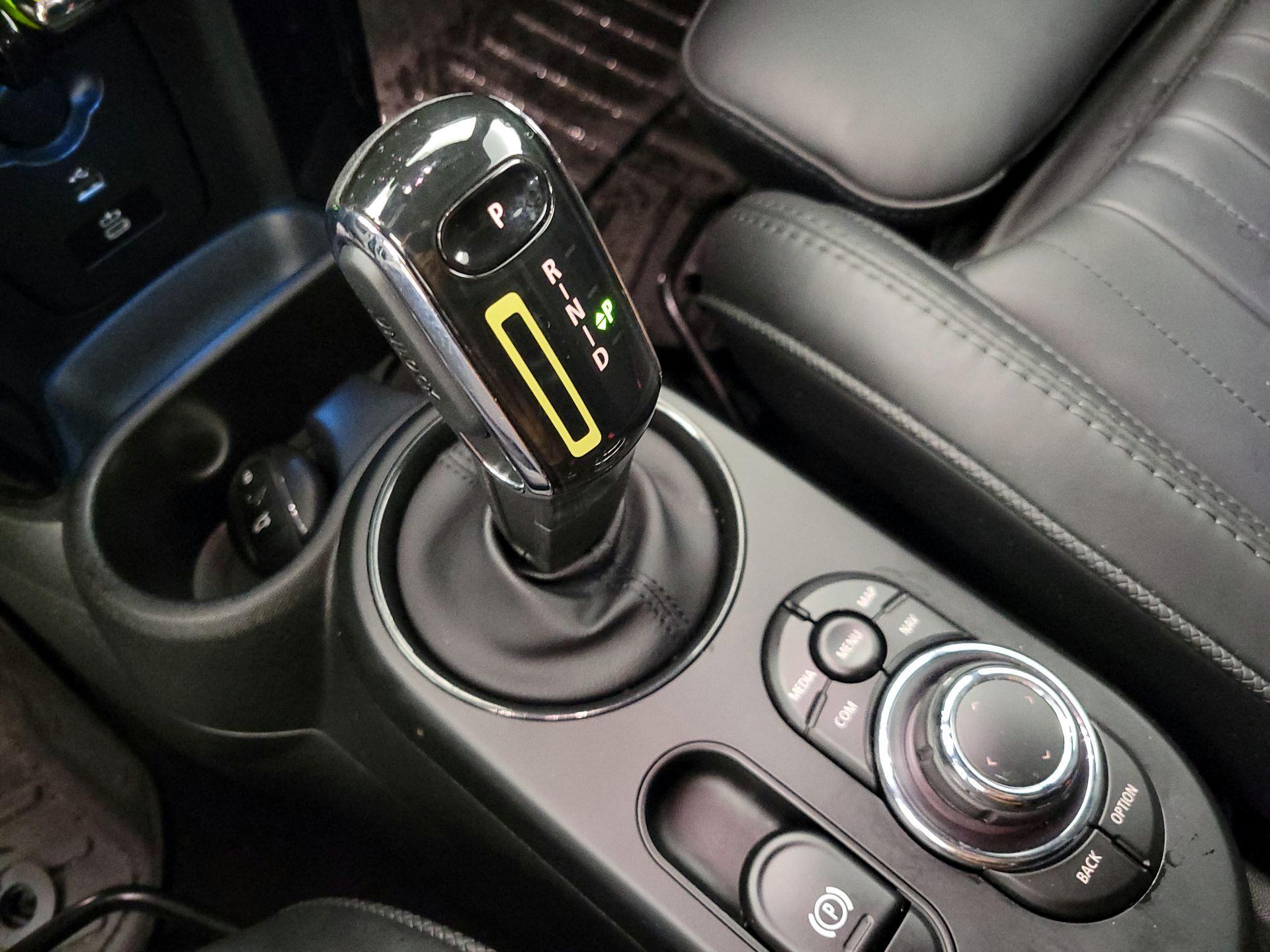 Thumbnail: 2023 MINI Cooper Hardtop - 17