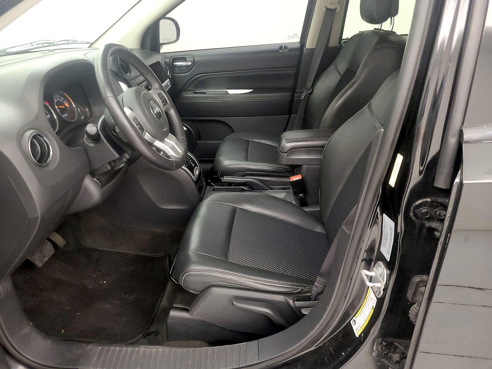 2017 Jeep Compass Latitude - Photo 12