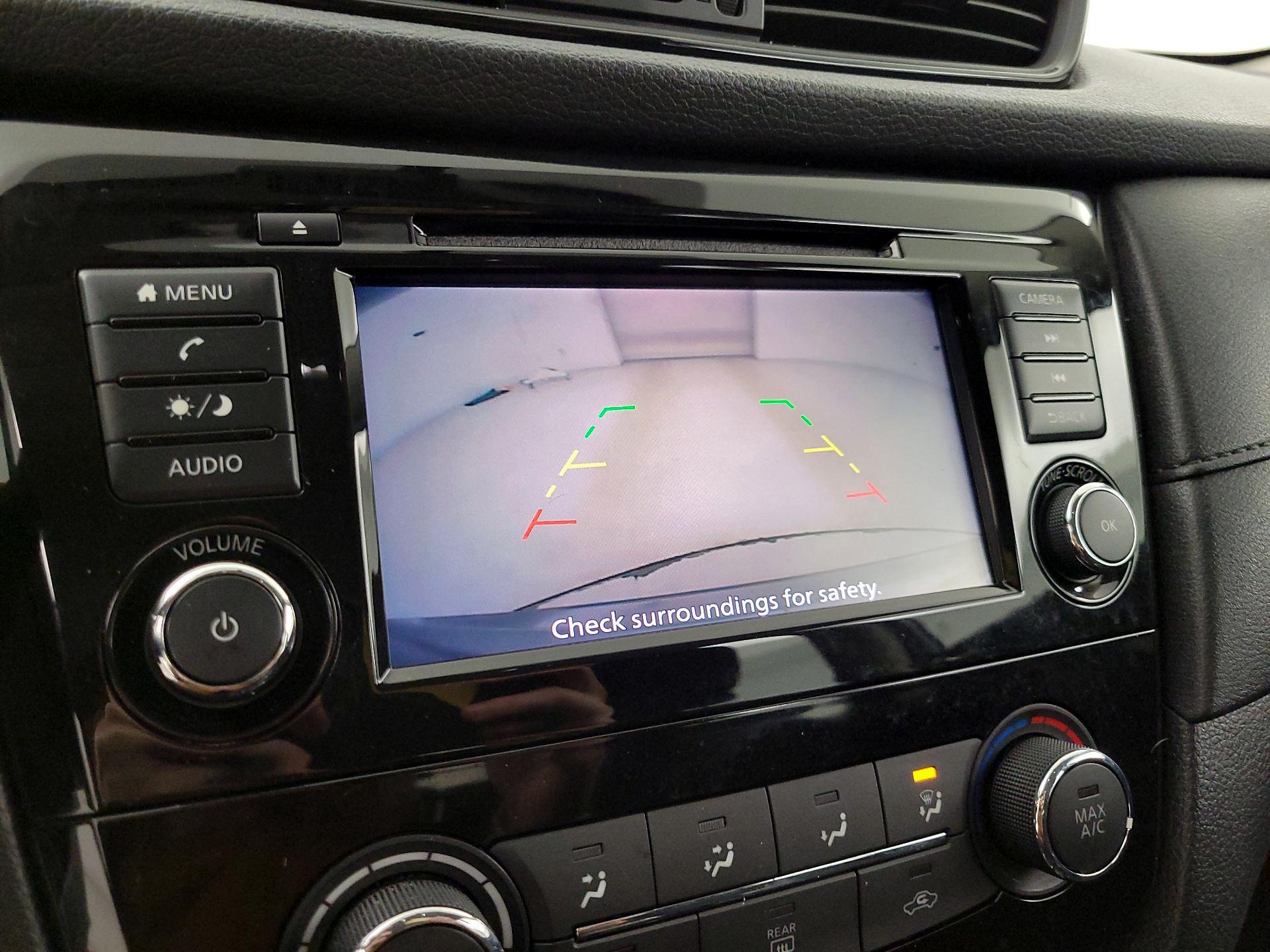 Thumbnail: 2018 Nissan Rogue - 14