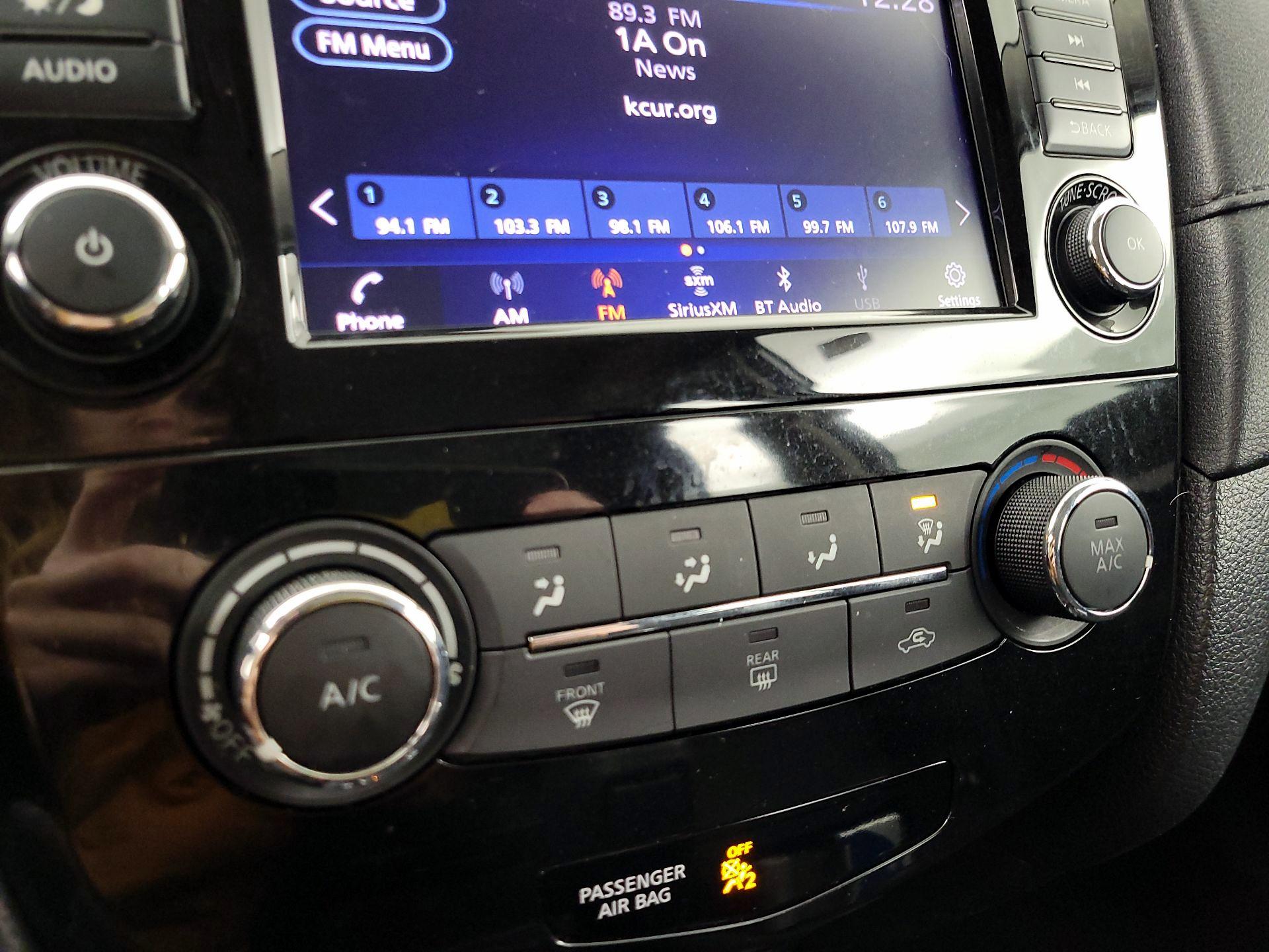 Thumbnail: 2018 Nissan Rogue - 16