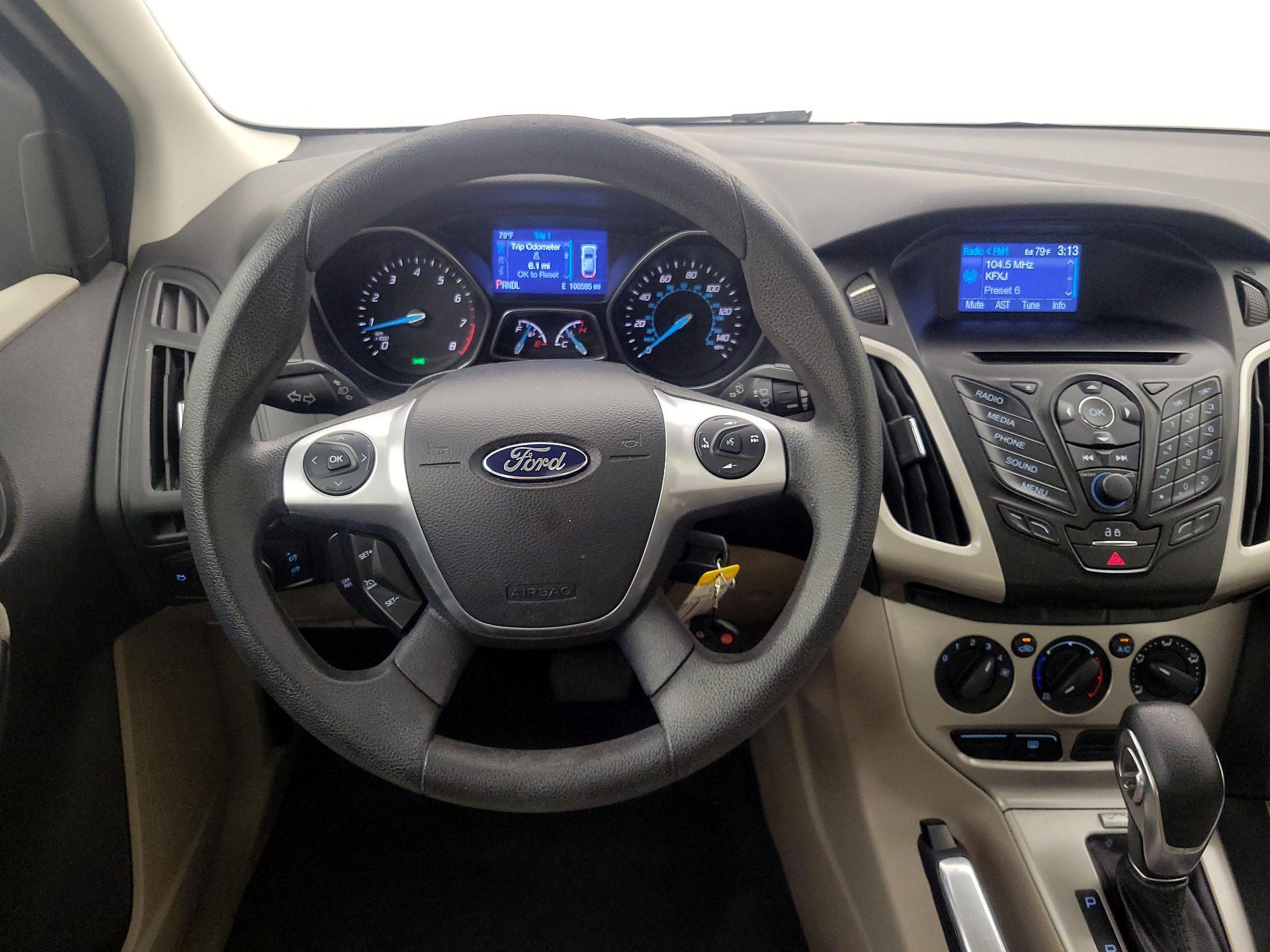 Thumbnail: 2014 Ford Focus - 10