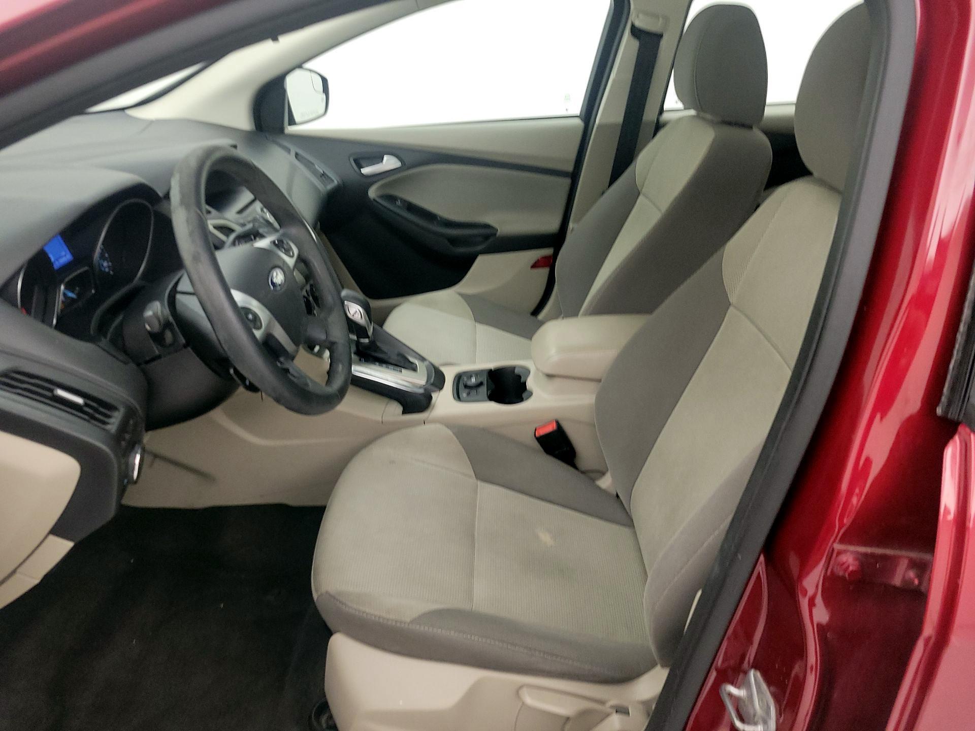 Thumbnail: 2014 Ford Focus - 11