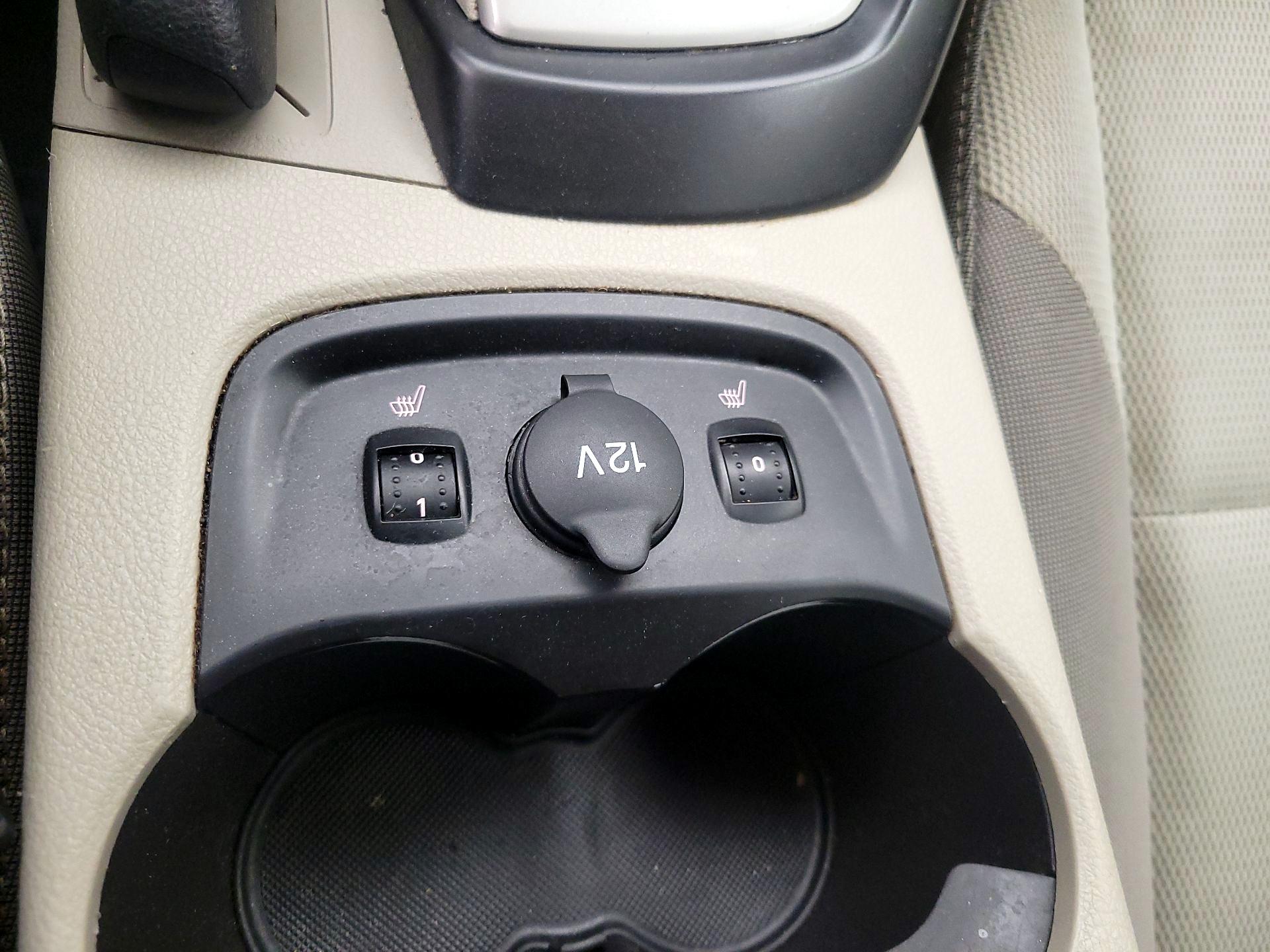 Thumbnail: 2014 Ford Focus - 17