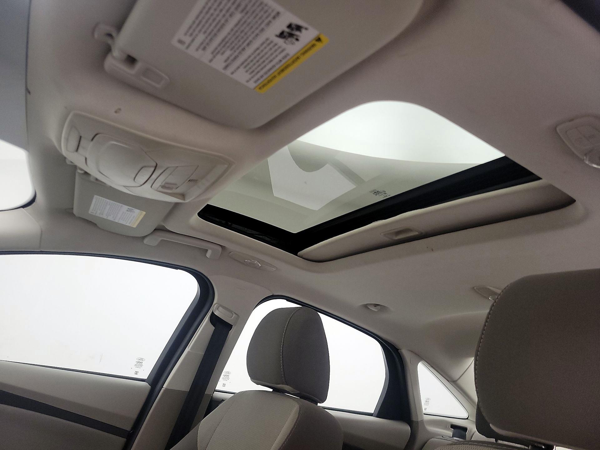 Thumbnail: 2014 Ford Focus - 18