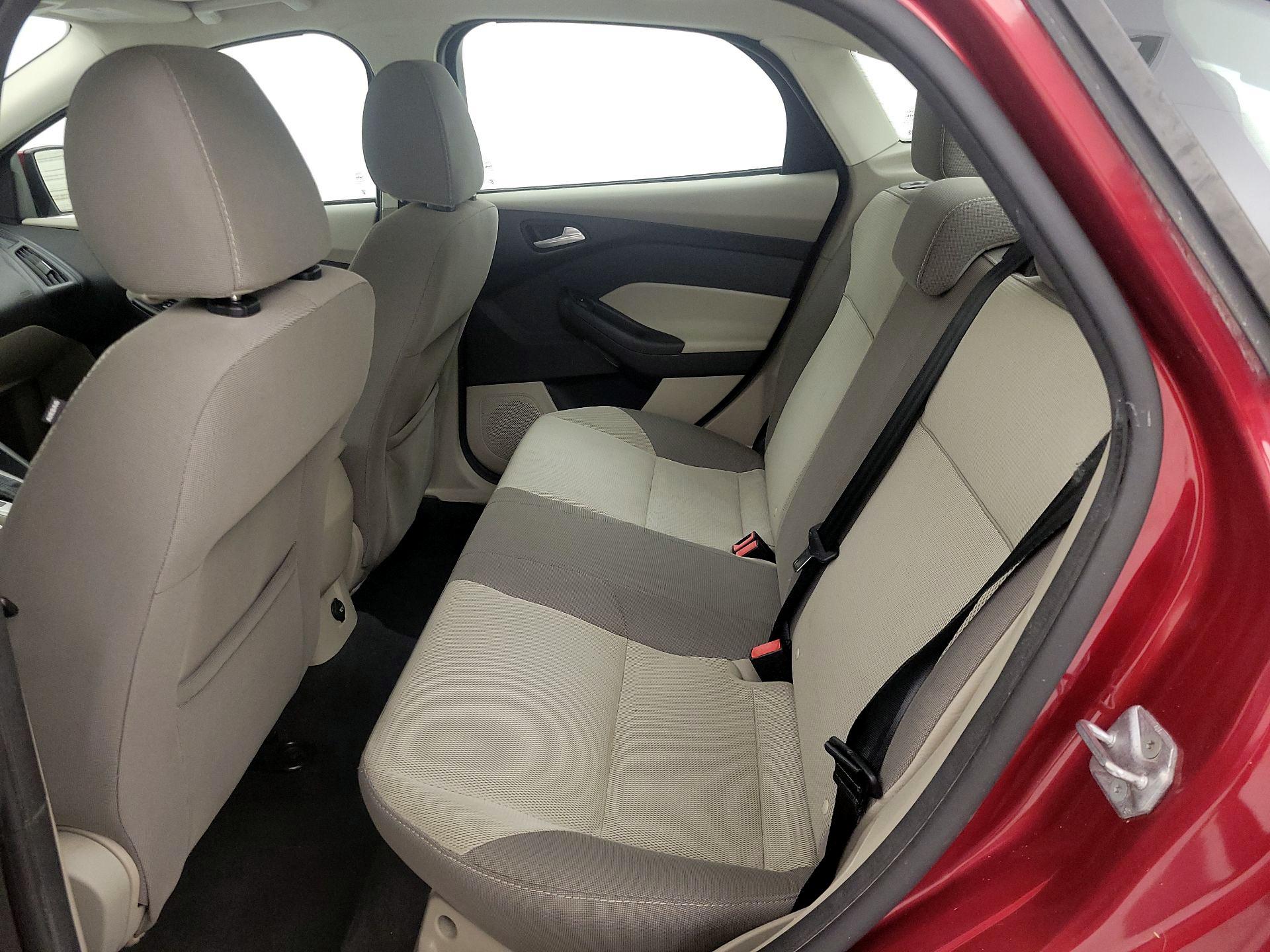 Thumbnail: 2014 Ford Focus - 19