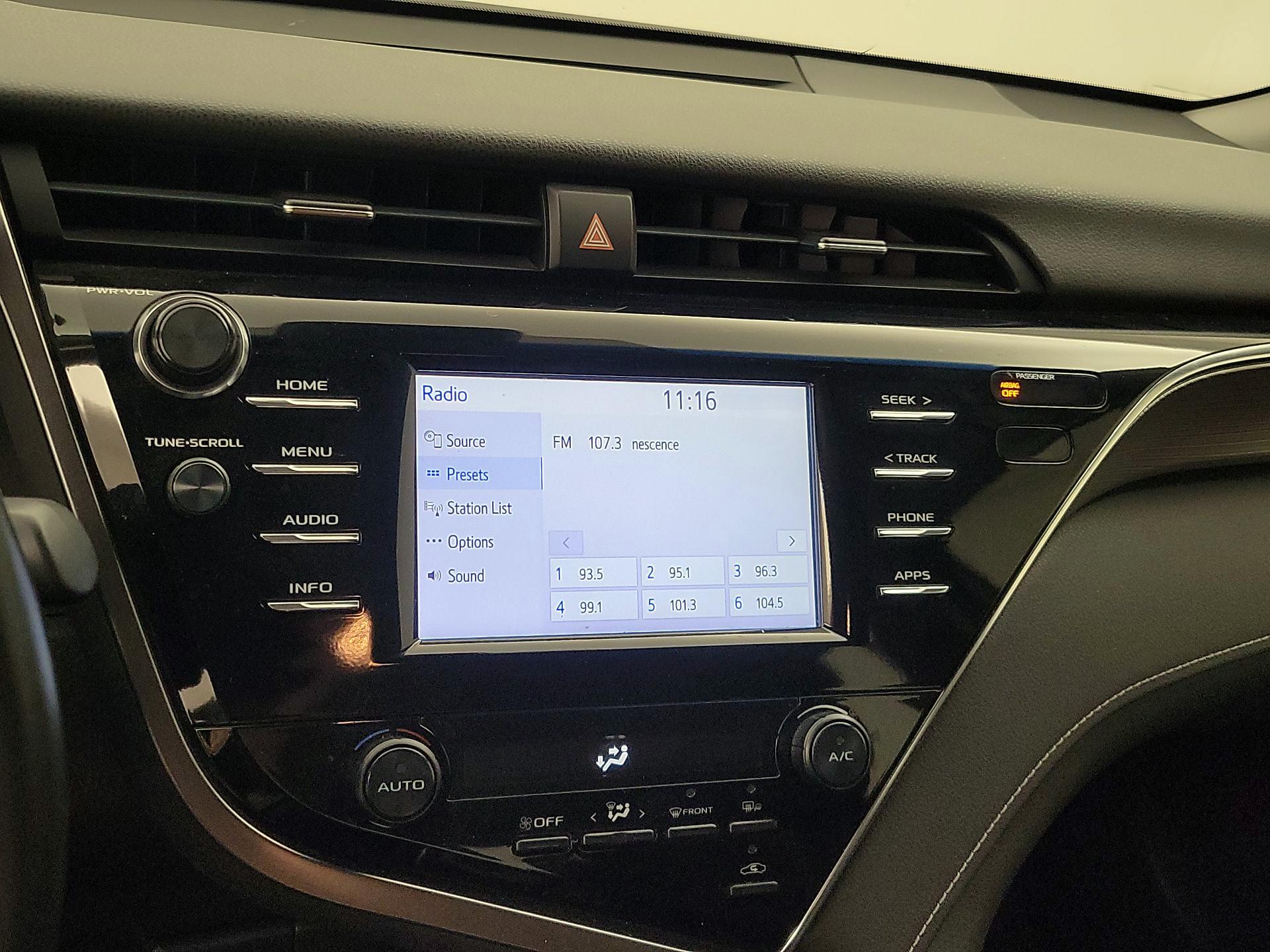 Thumbnail: 2018 Toyota Camry - 15