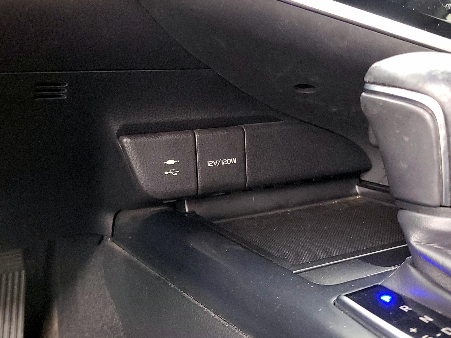 Thumbnail: 2018 Toyota Camry - 18