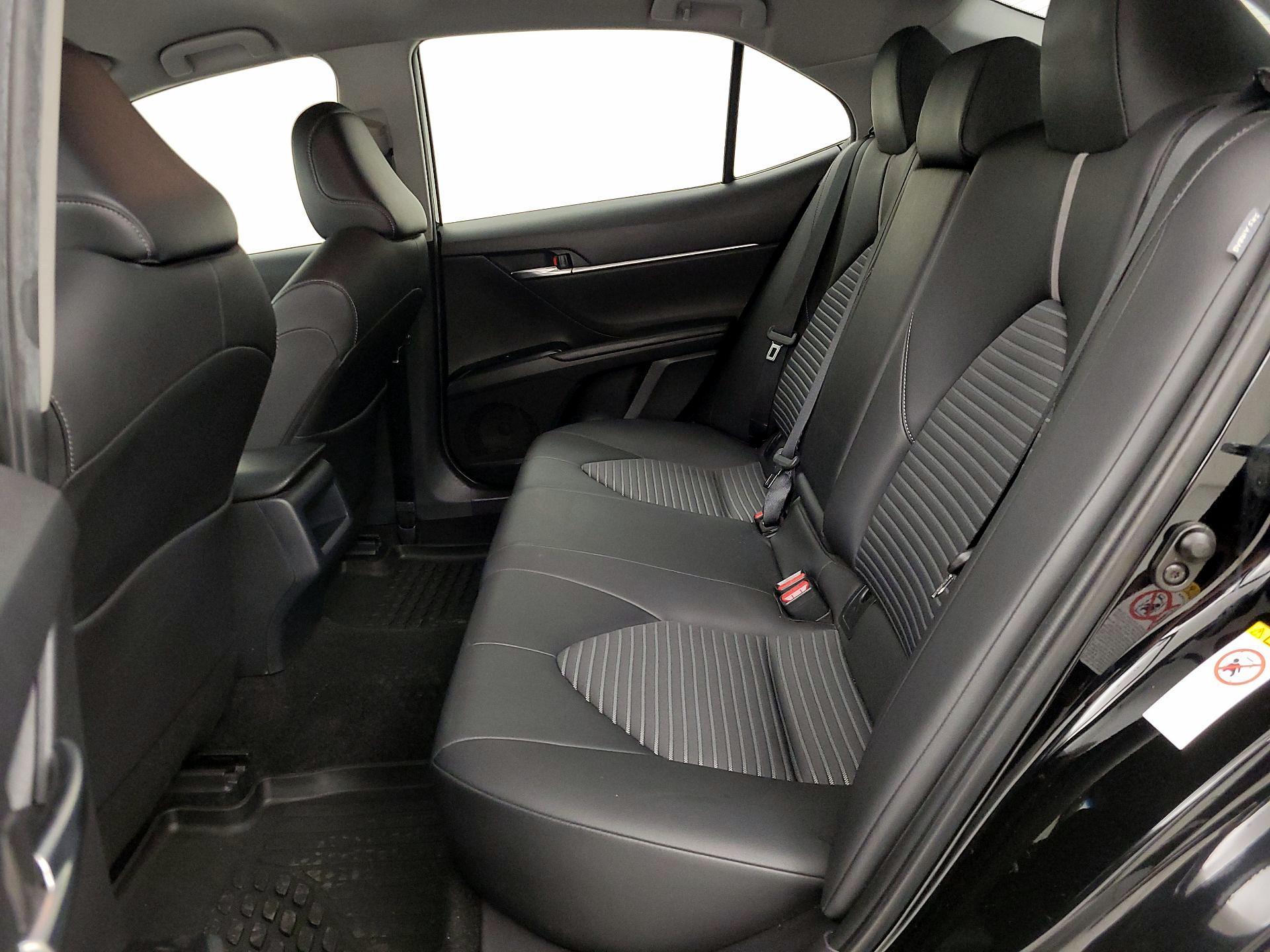 Thumbnail: 2018 Toyota Camry - 19