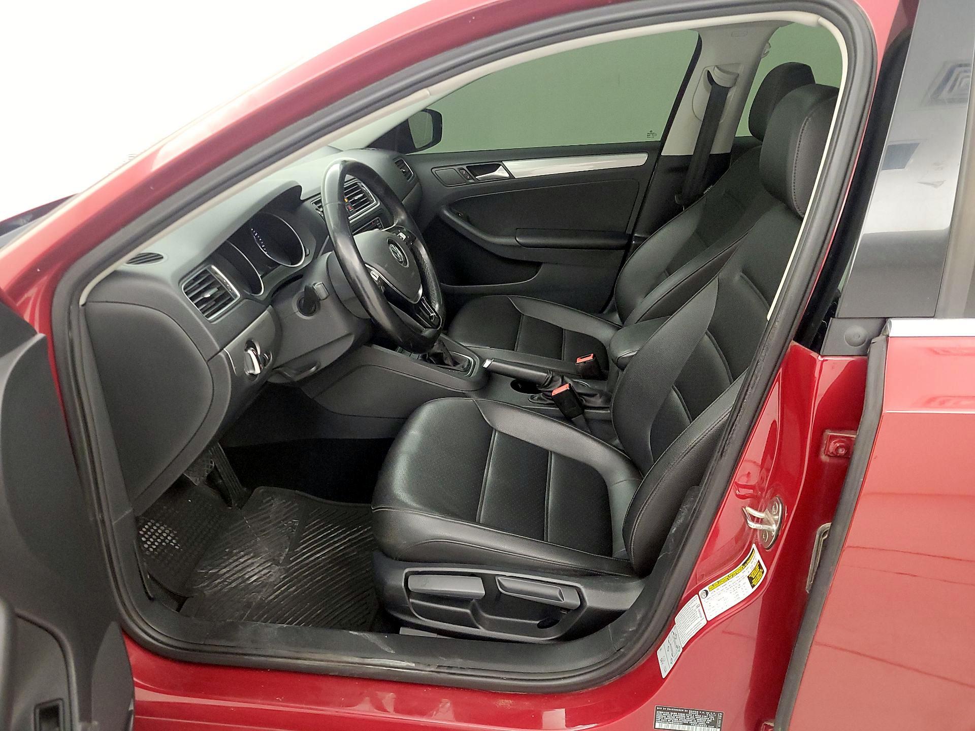 Thumbnail: 2017 Volkswagen Jetta - 11