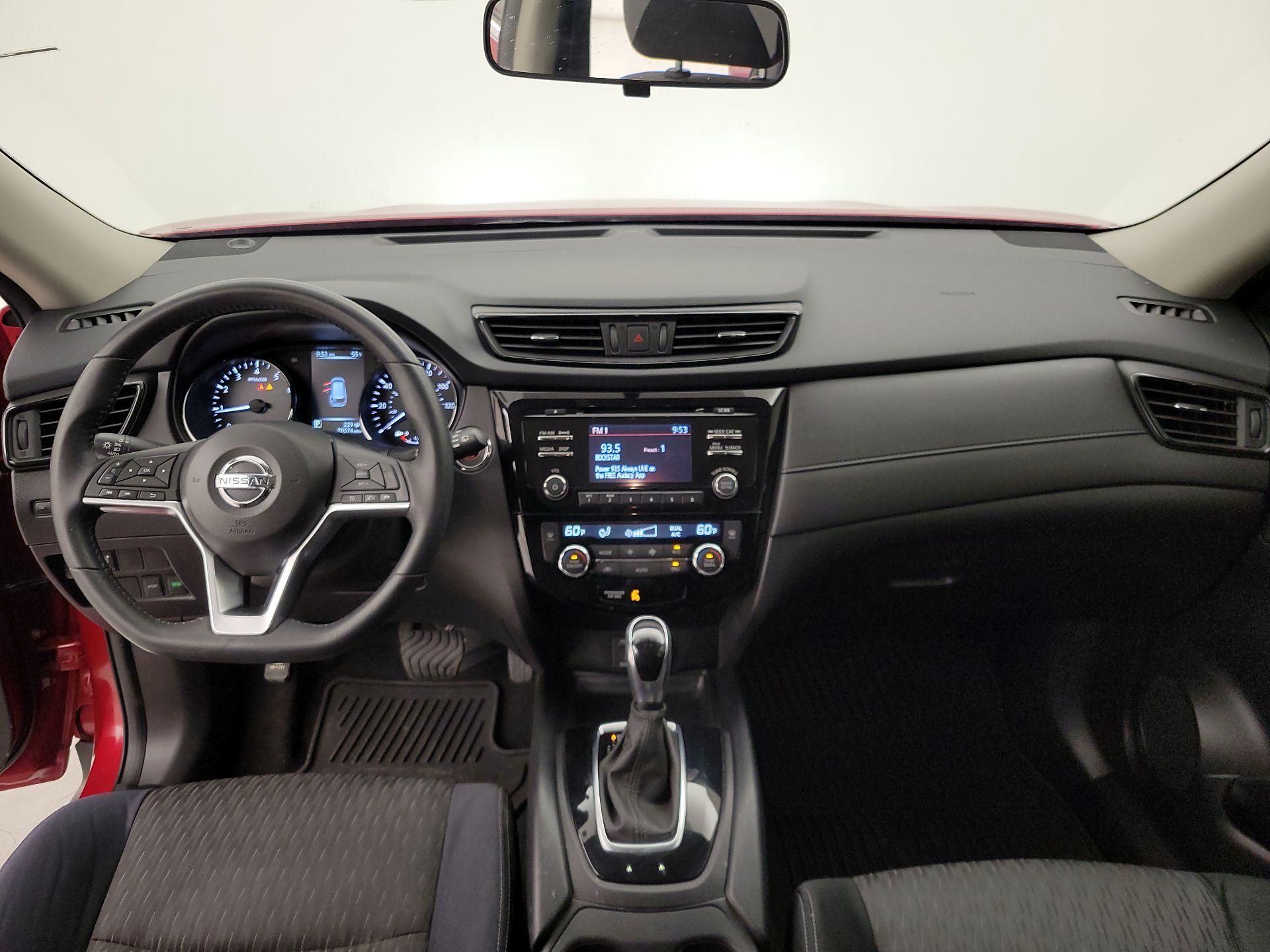 Thumbnail: 2017 Nissan Rogue - 9