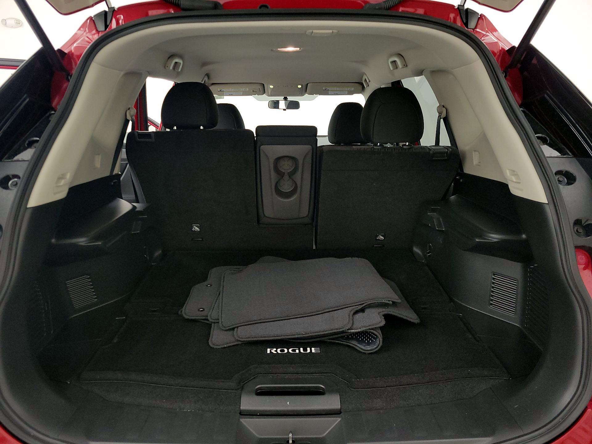 Thumbnail: 2017 Nissan Rogue - 20