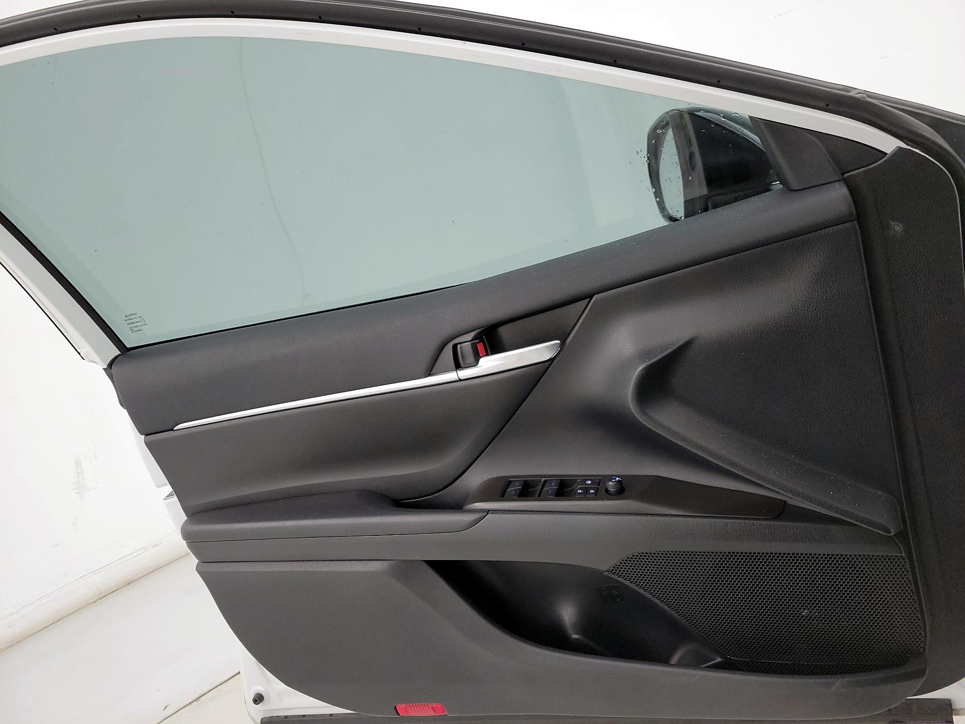 Thumbnail: 2023 Toyota Camry - 12