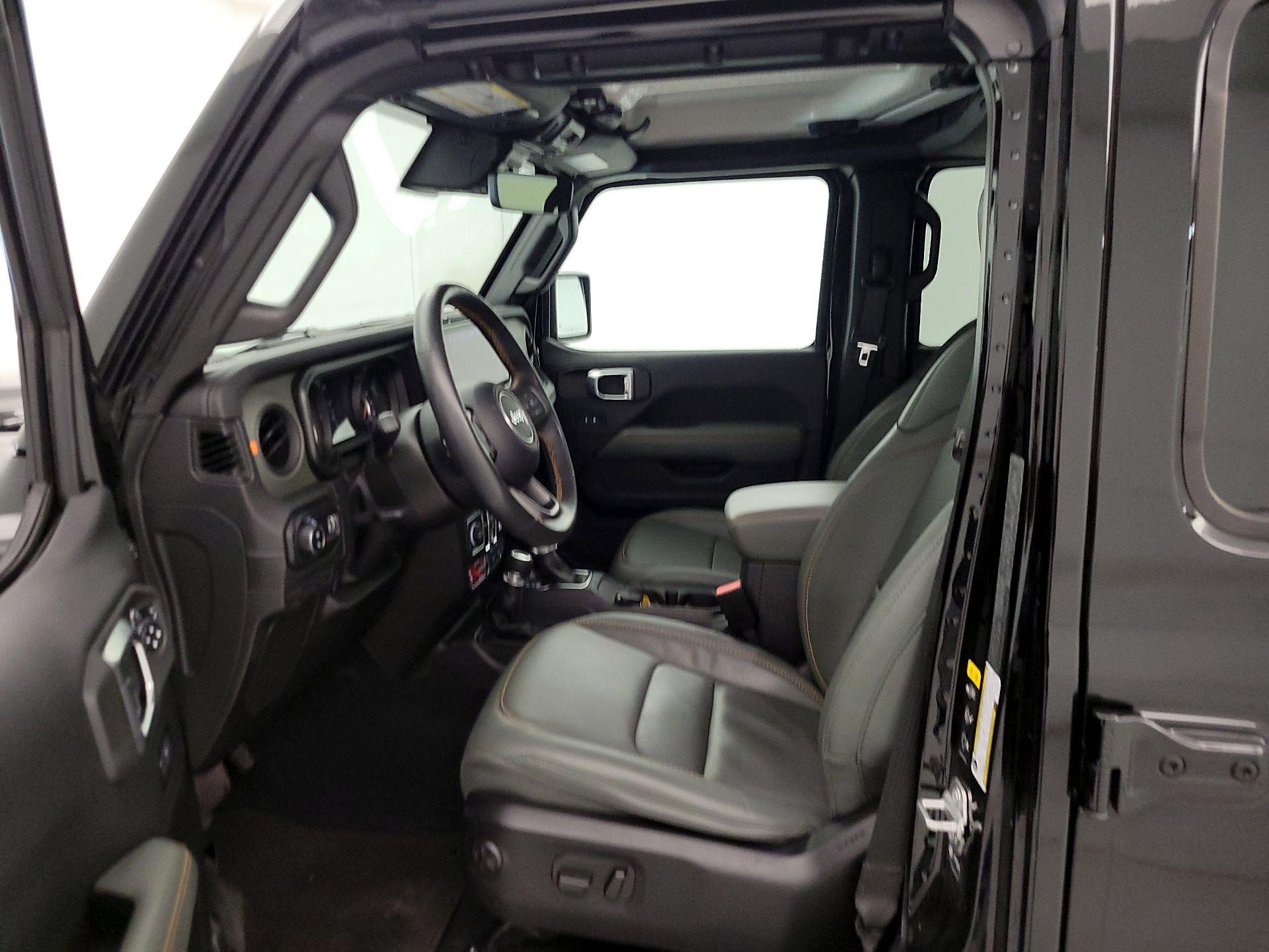 Thumbnail: 2024 Jeep Gladiator - 11