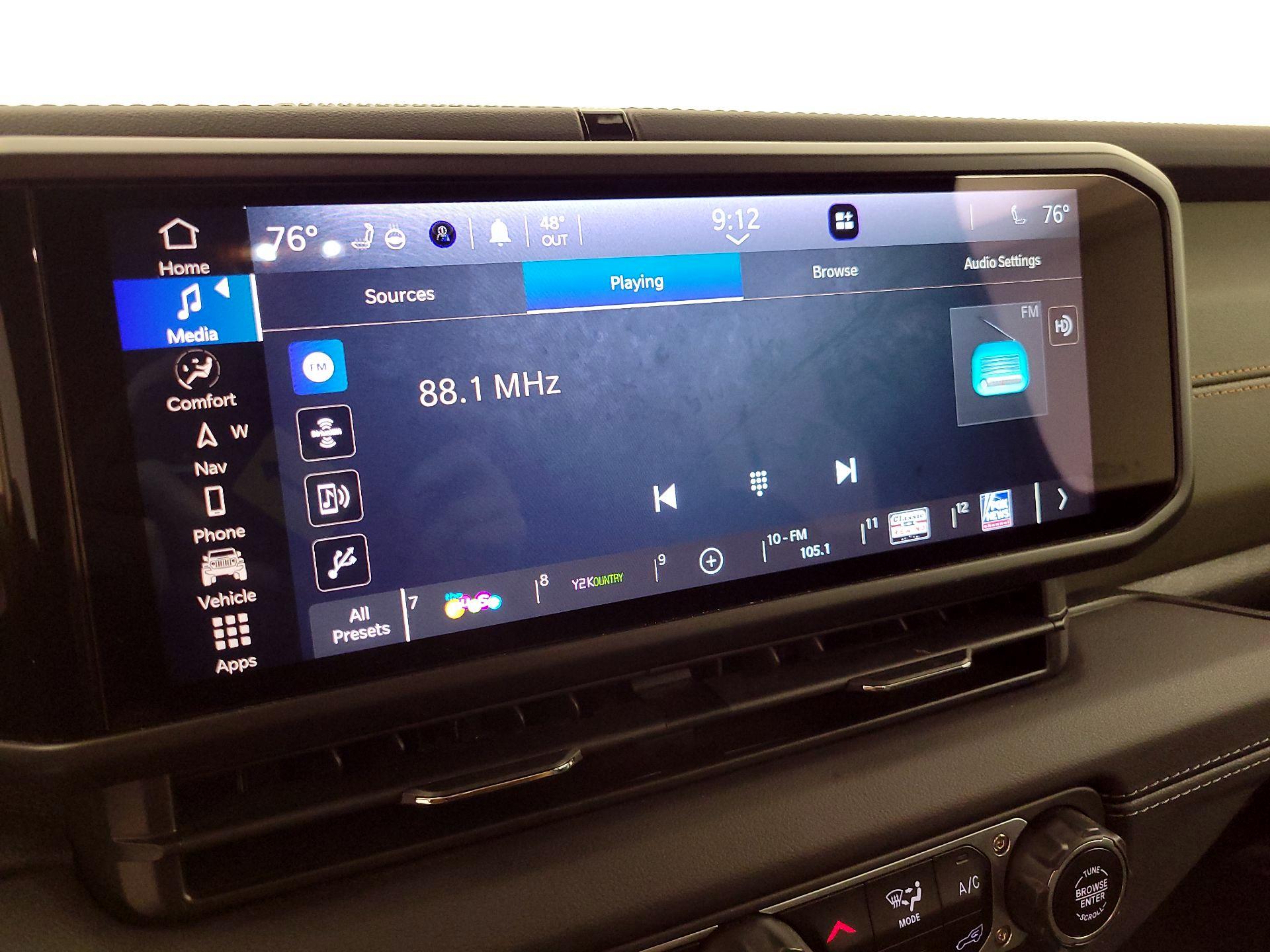 Thumbnail: 2024 Jeep Gladiator - 16