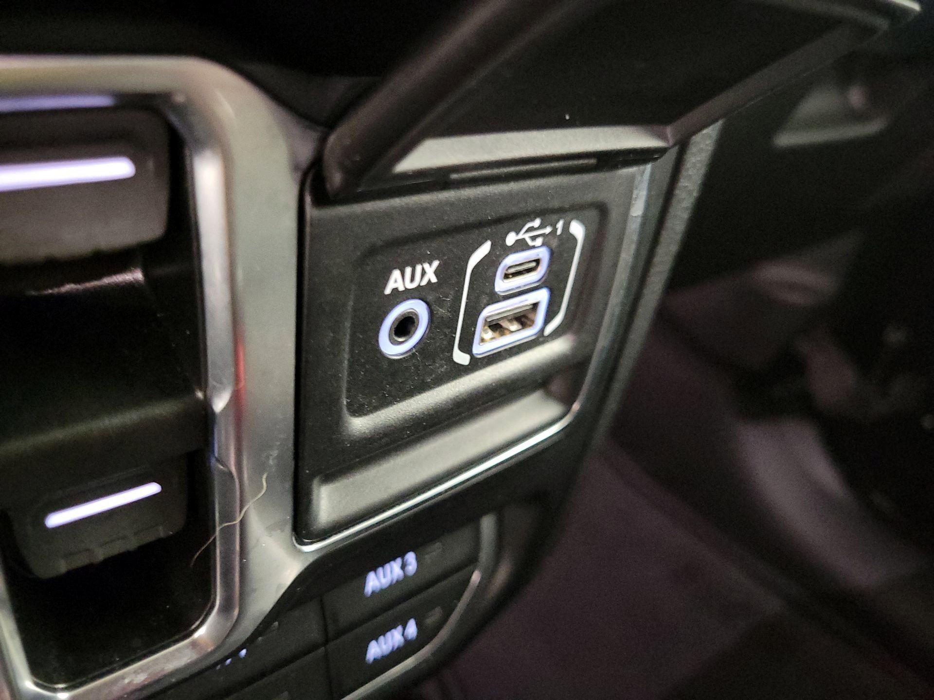 Thumbnail: 2024 Jeep Gladiator - 19