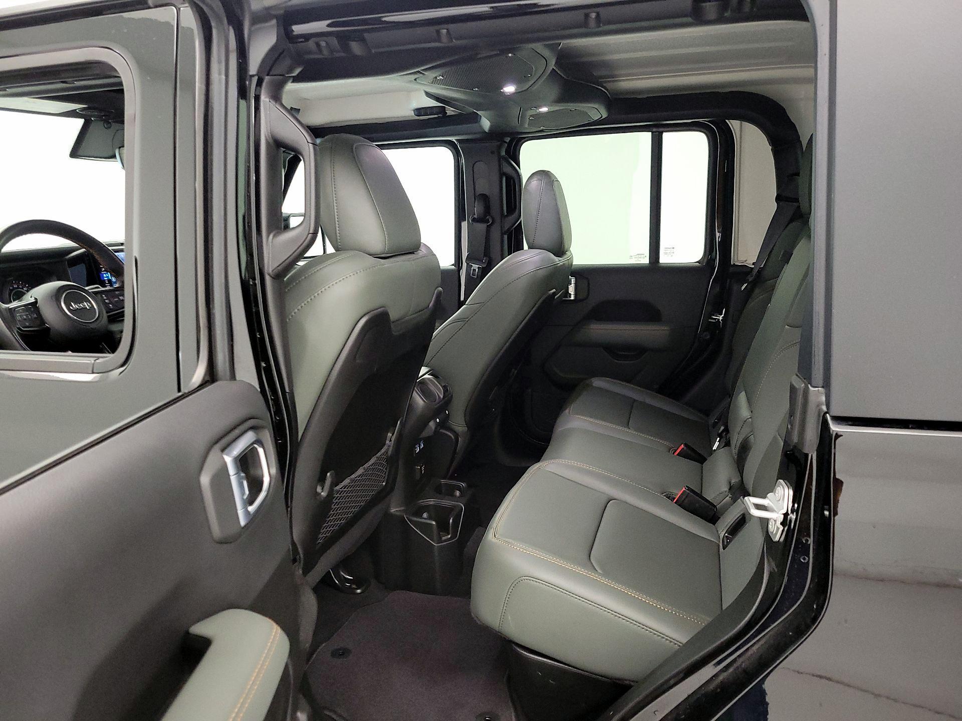 Thumbnail: 2024 Jeep Gladiator - 20