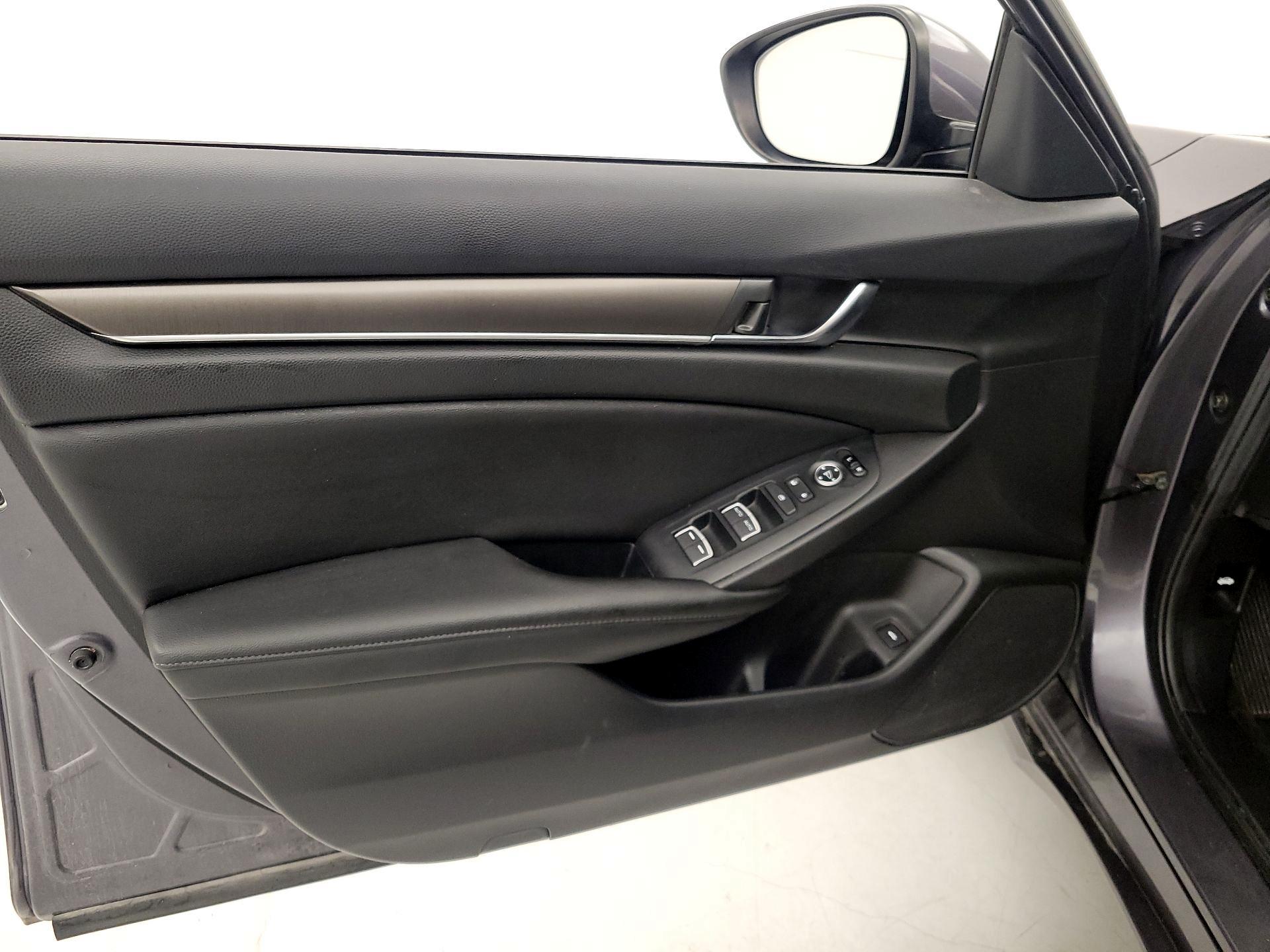 Thumbnail: 2019 Honda Accord - 12