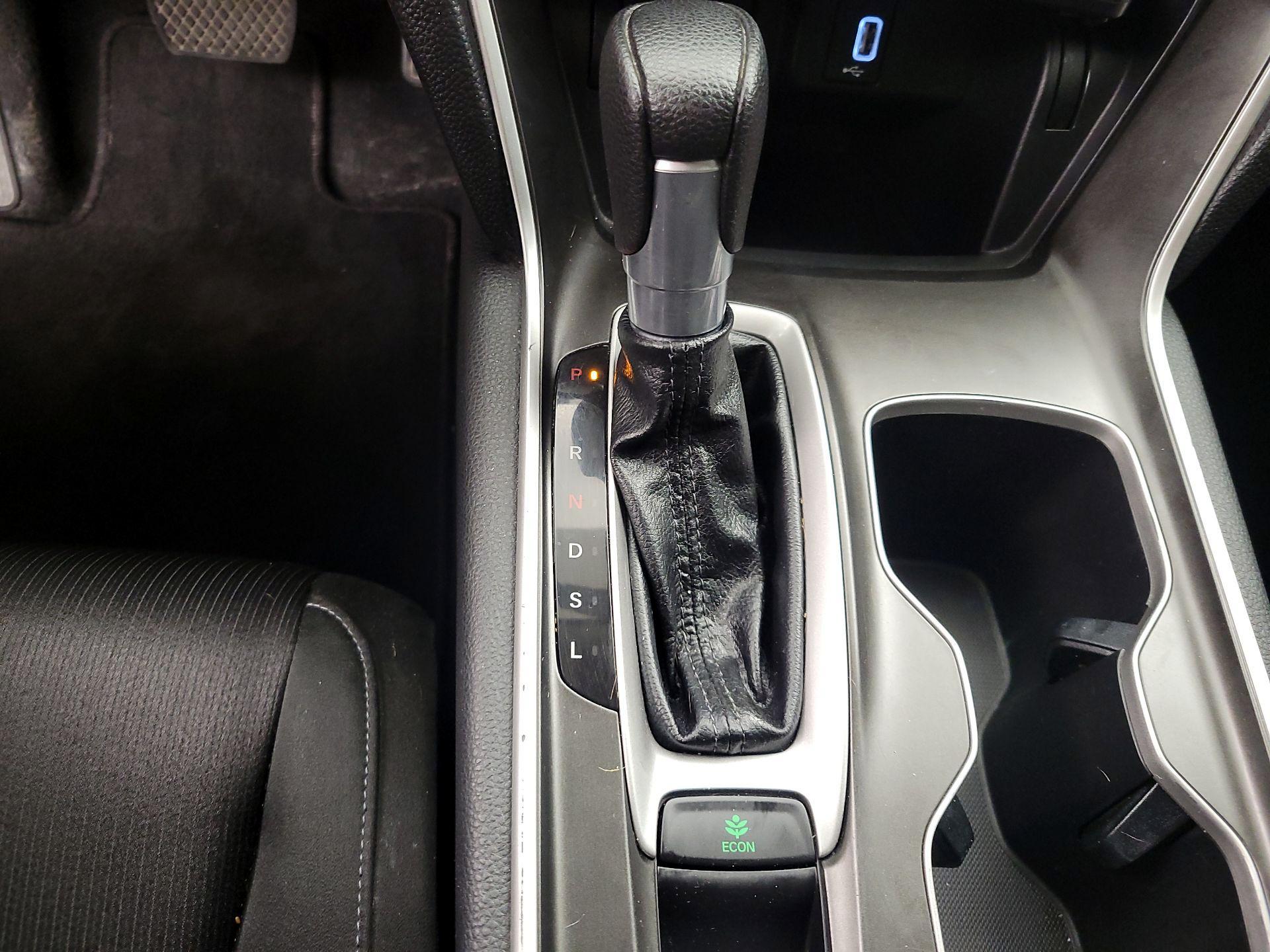 Thumbnail: 2019 Honda Accord - 17