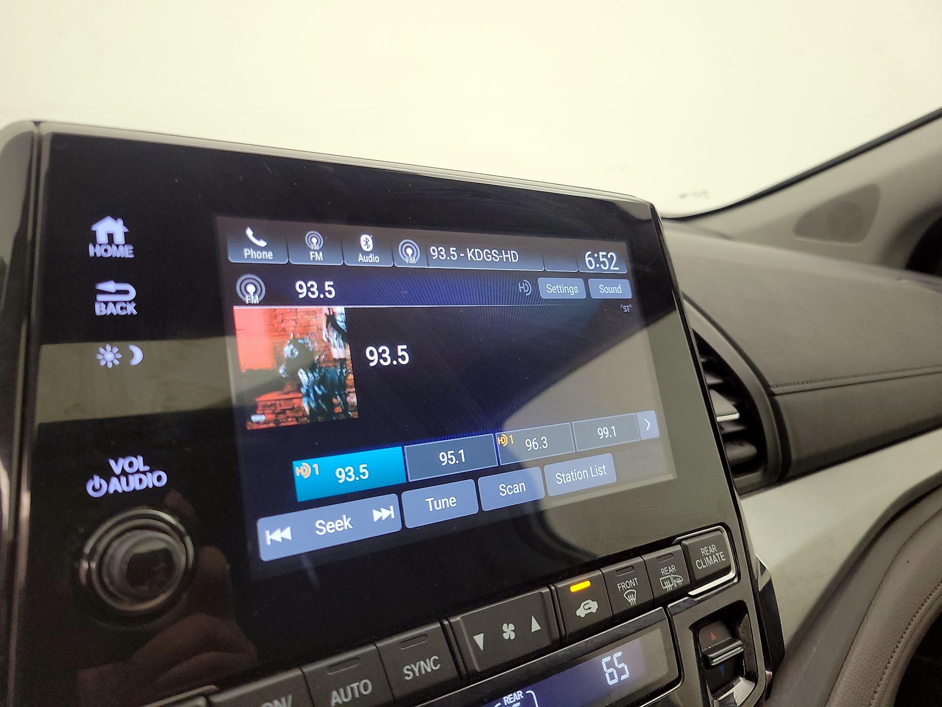 Thumbnail: 2018 Honda Odyssey - 15