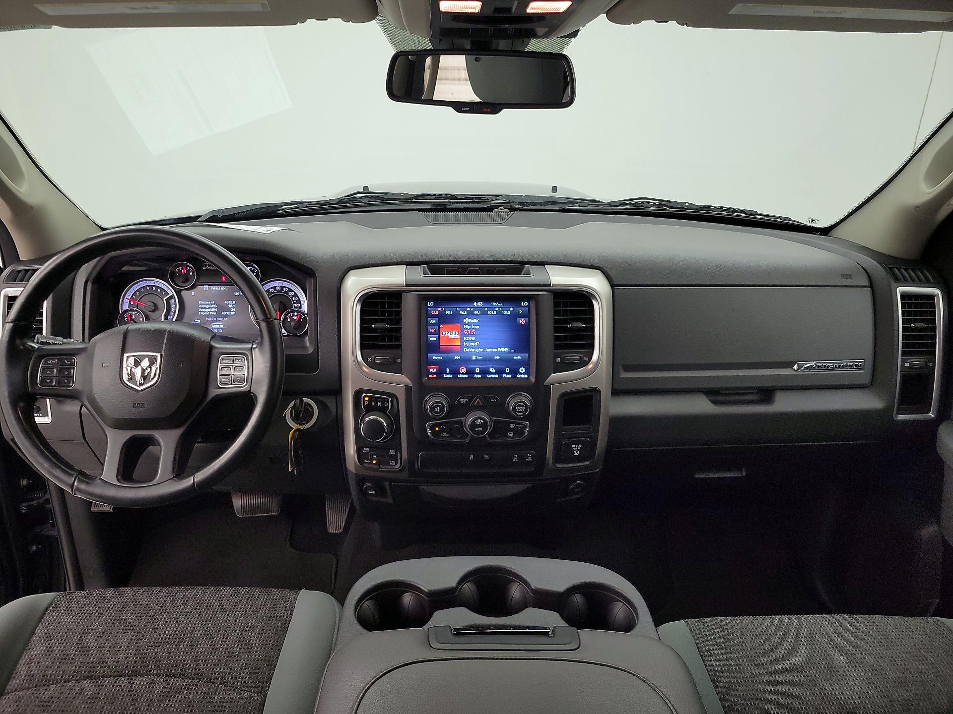 Thumbnail: 2019 RAM 1500 Classic - 9