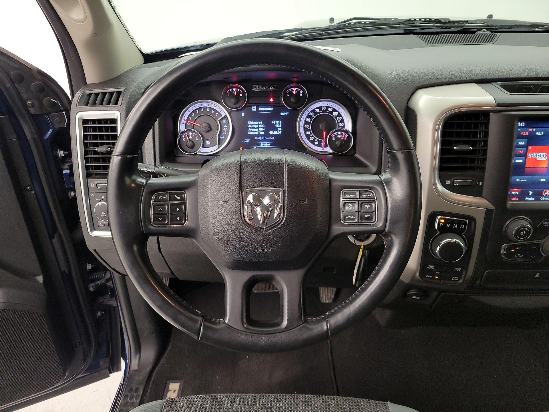 Thumbnail: 2019 RAM 1500 Classic - 10