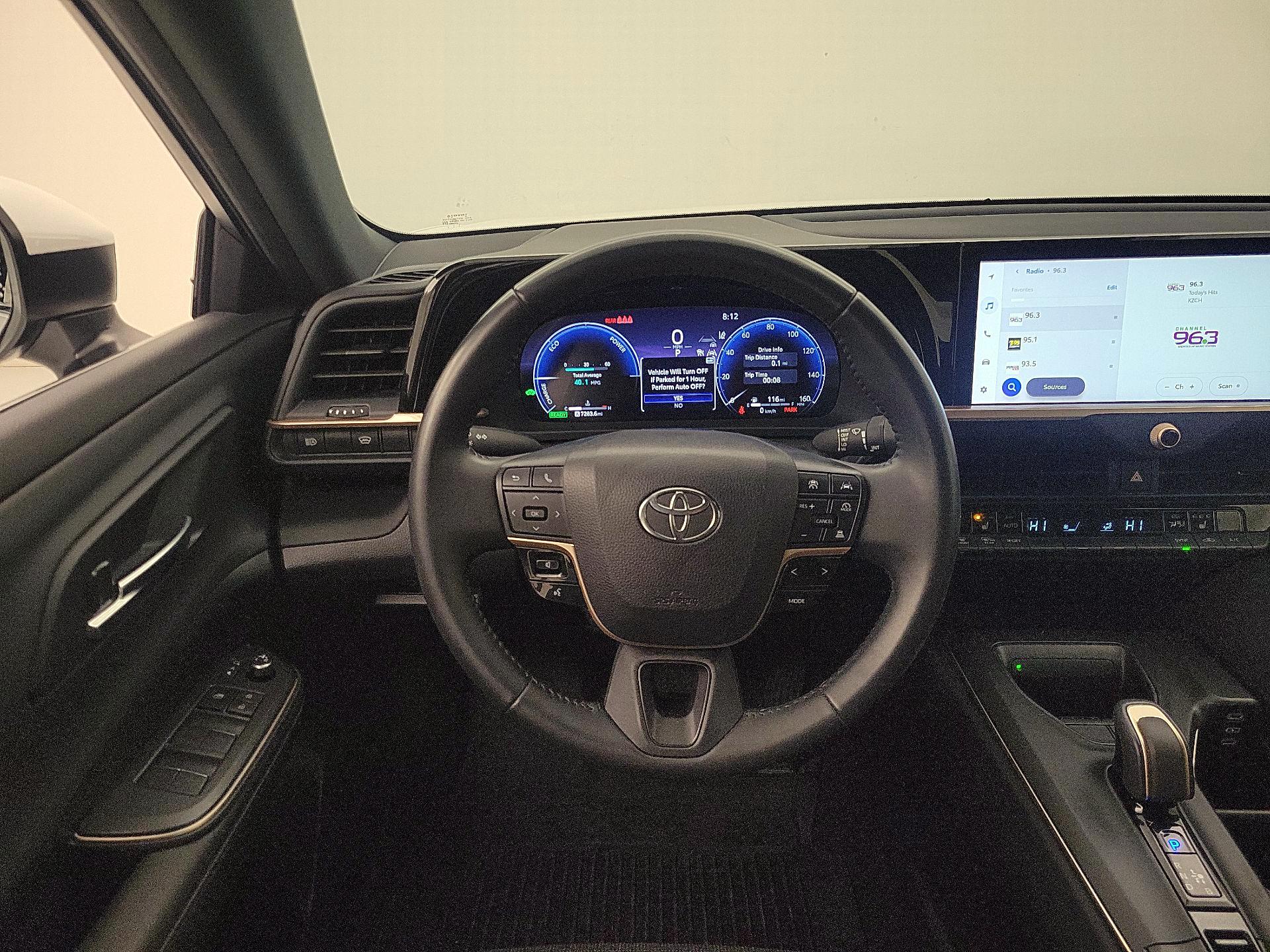 Thumbnail: 2023 Toyota Crown - 10