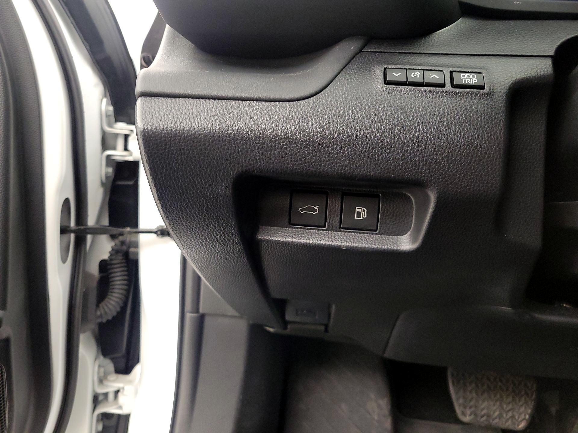 Thumbnail: 2023 Toyota Crown - 13