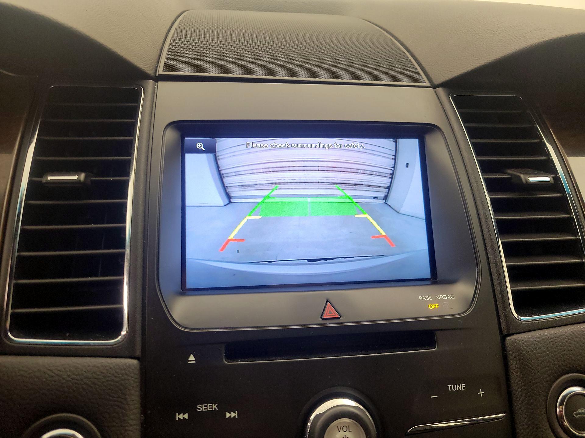 Thumbnail: 2014 Ford Taurus - 15