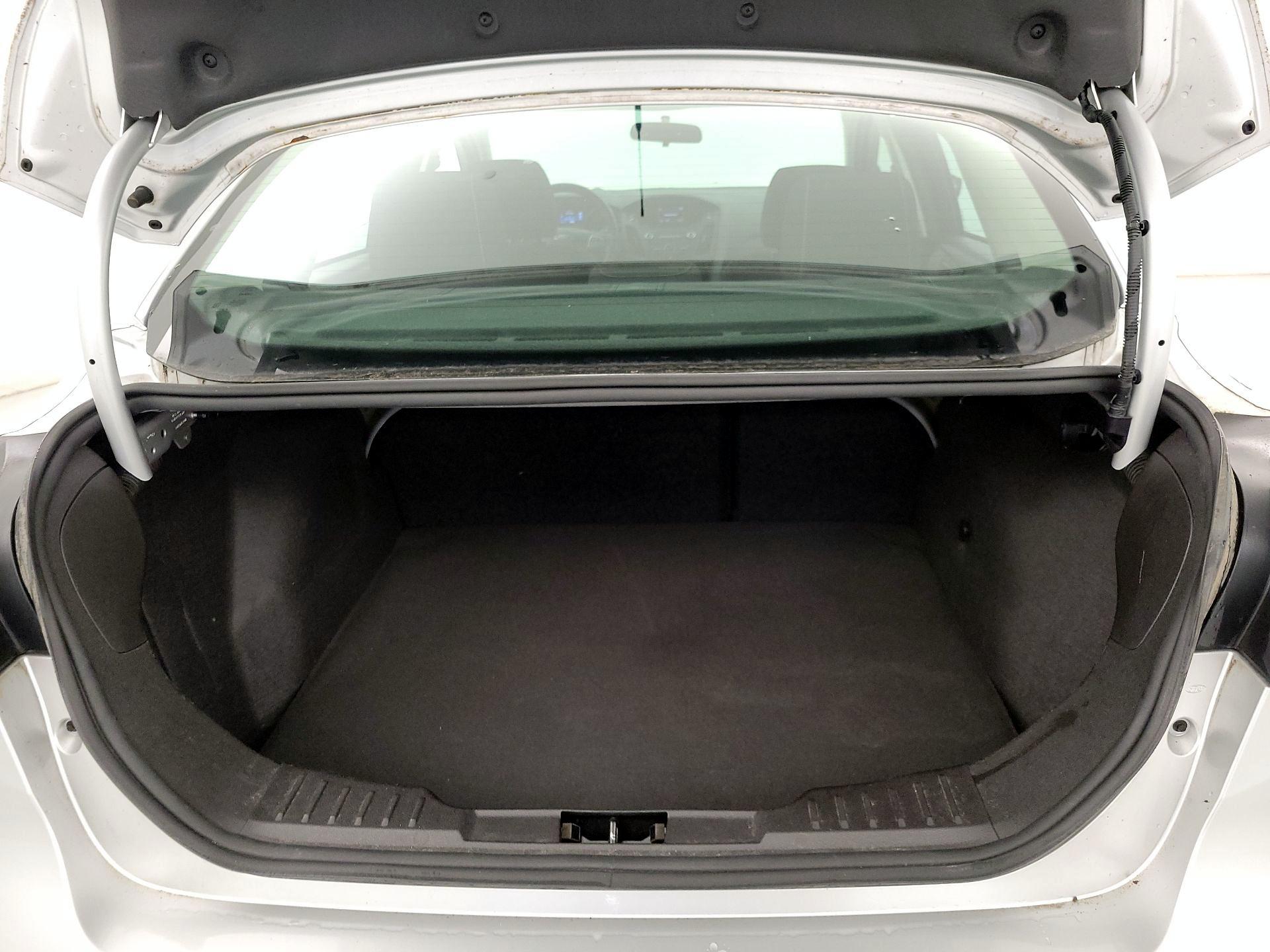 Thumbnail: 2017 Ford Focus - 20