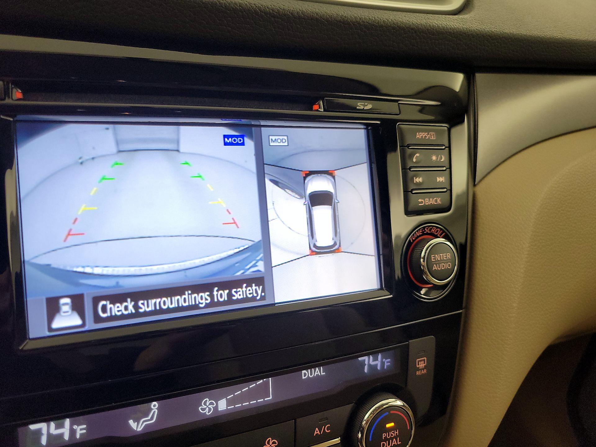 Thumbnail: 2016 Nissan Rogue - 15