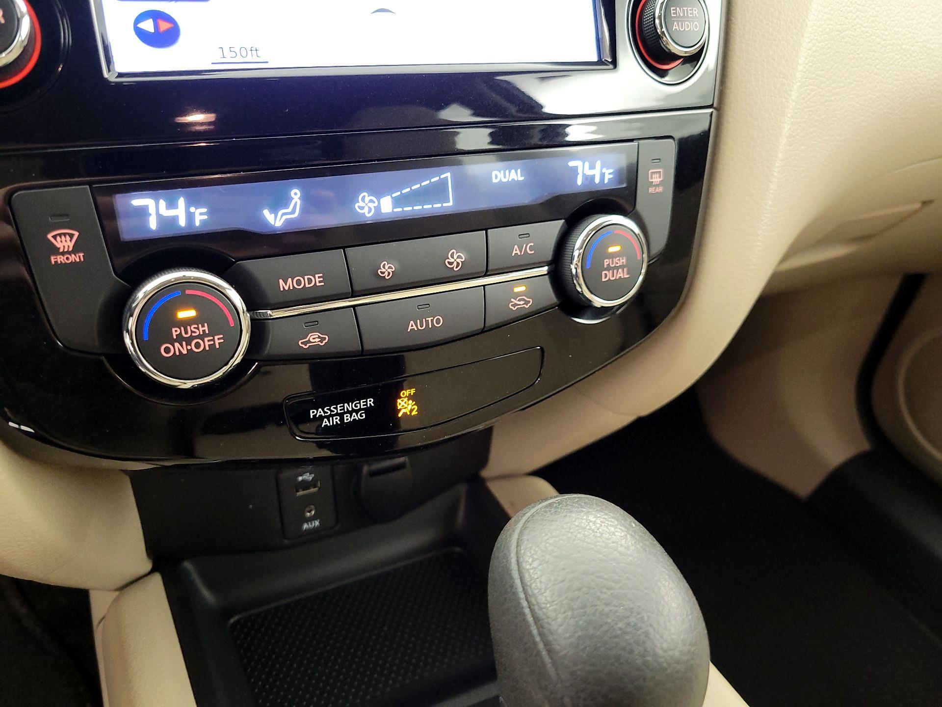 Thumbnail: 2016 Nissan Rogue - 17