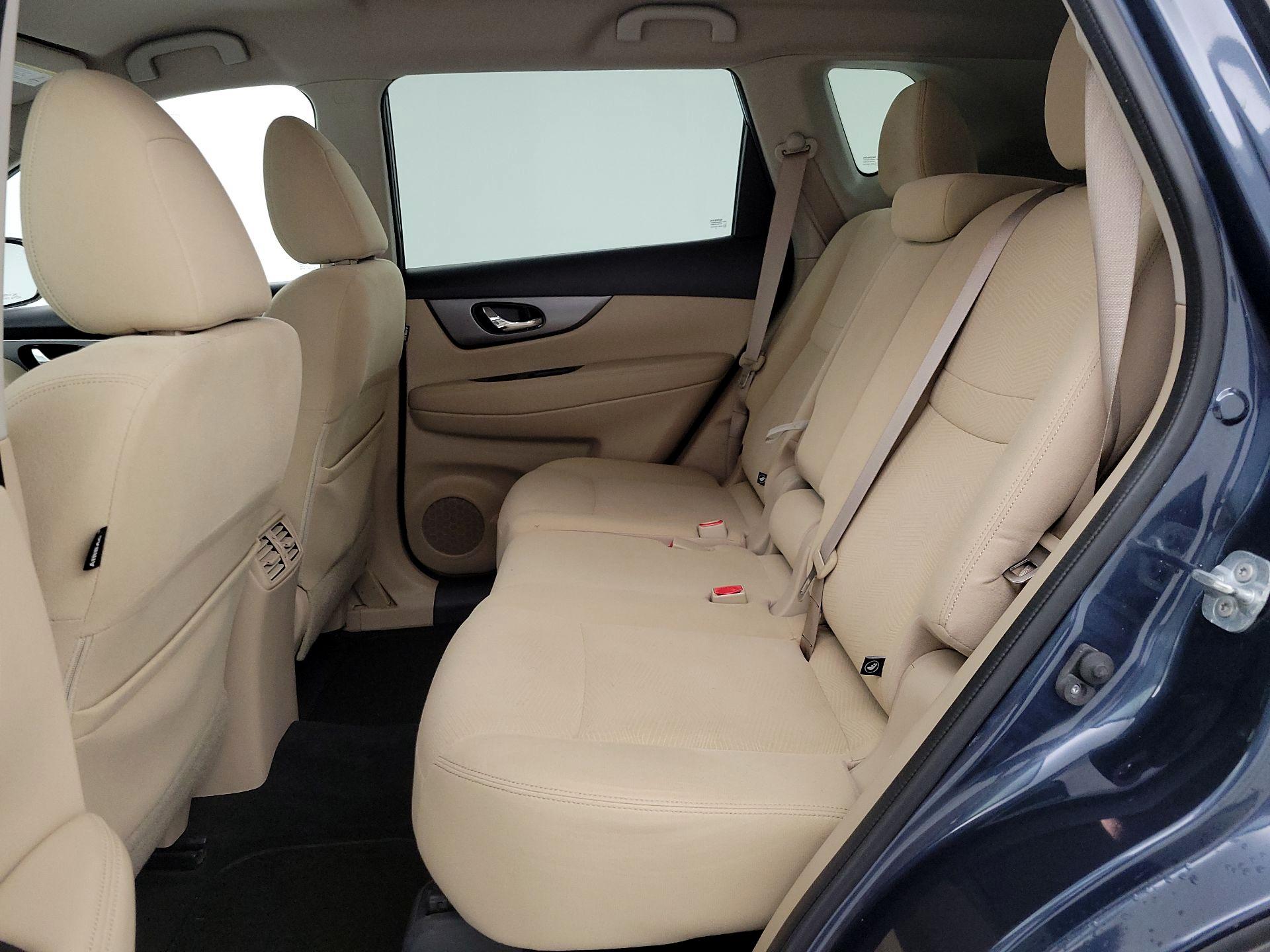 Thumbnail: 2016 Nissan Rogue - 20