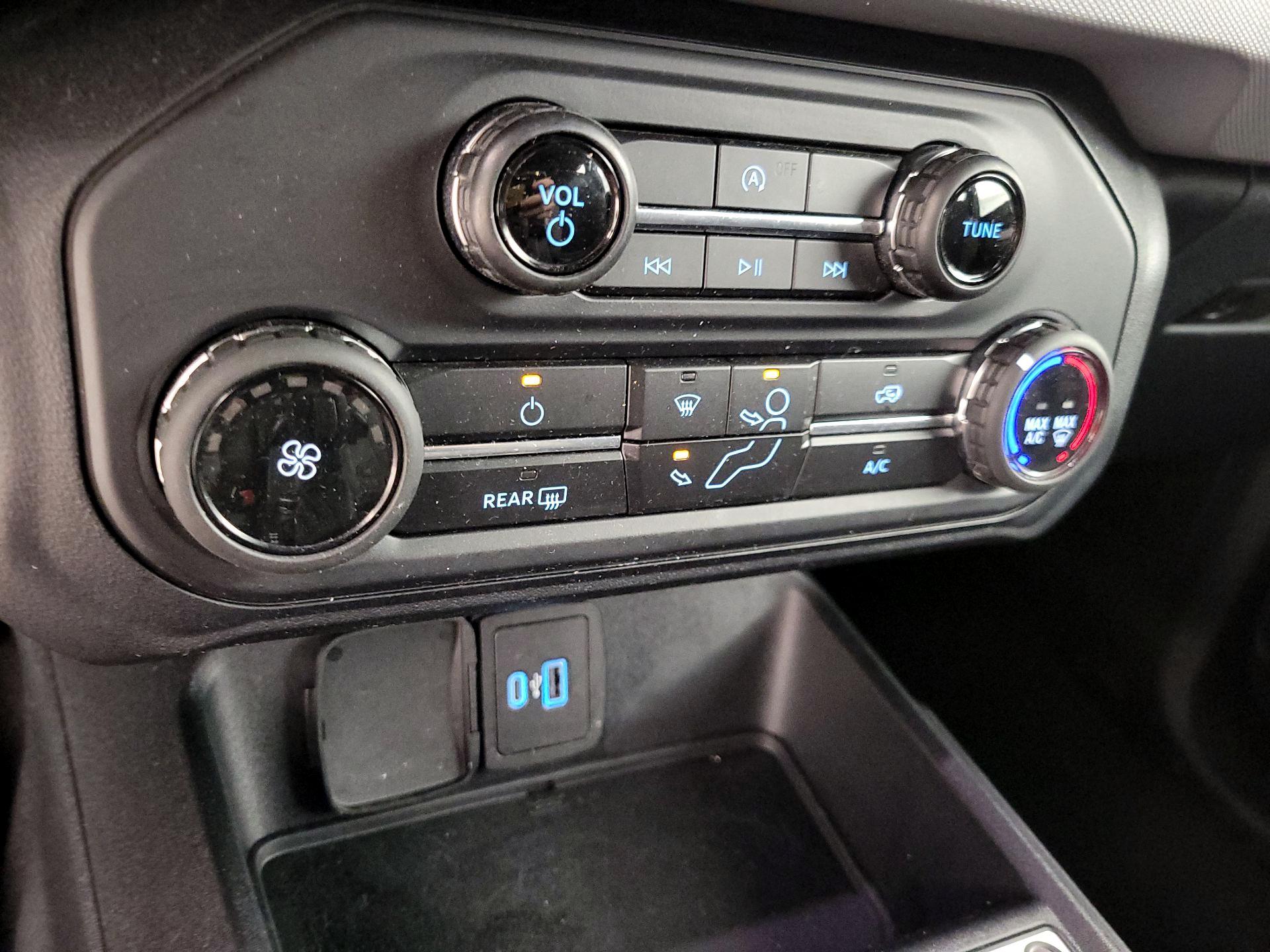 Thumbnail: 2022 Ford Bronco - 16