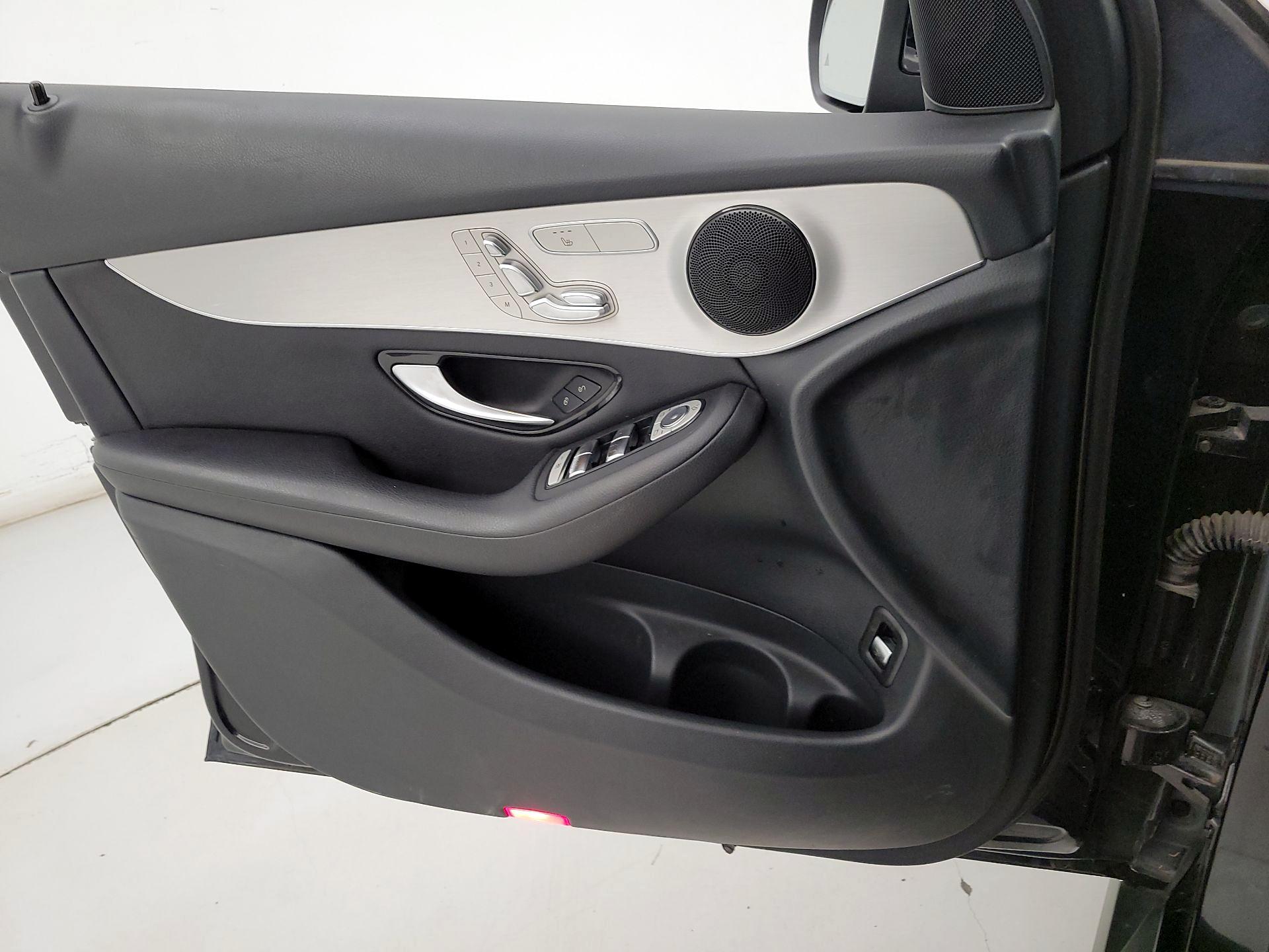 Thumbnail: 2019 Mercedes-Benz GLC - 12