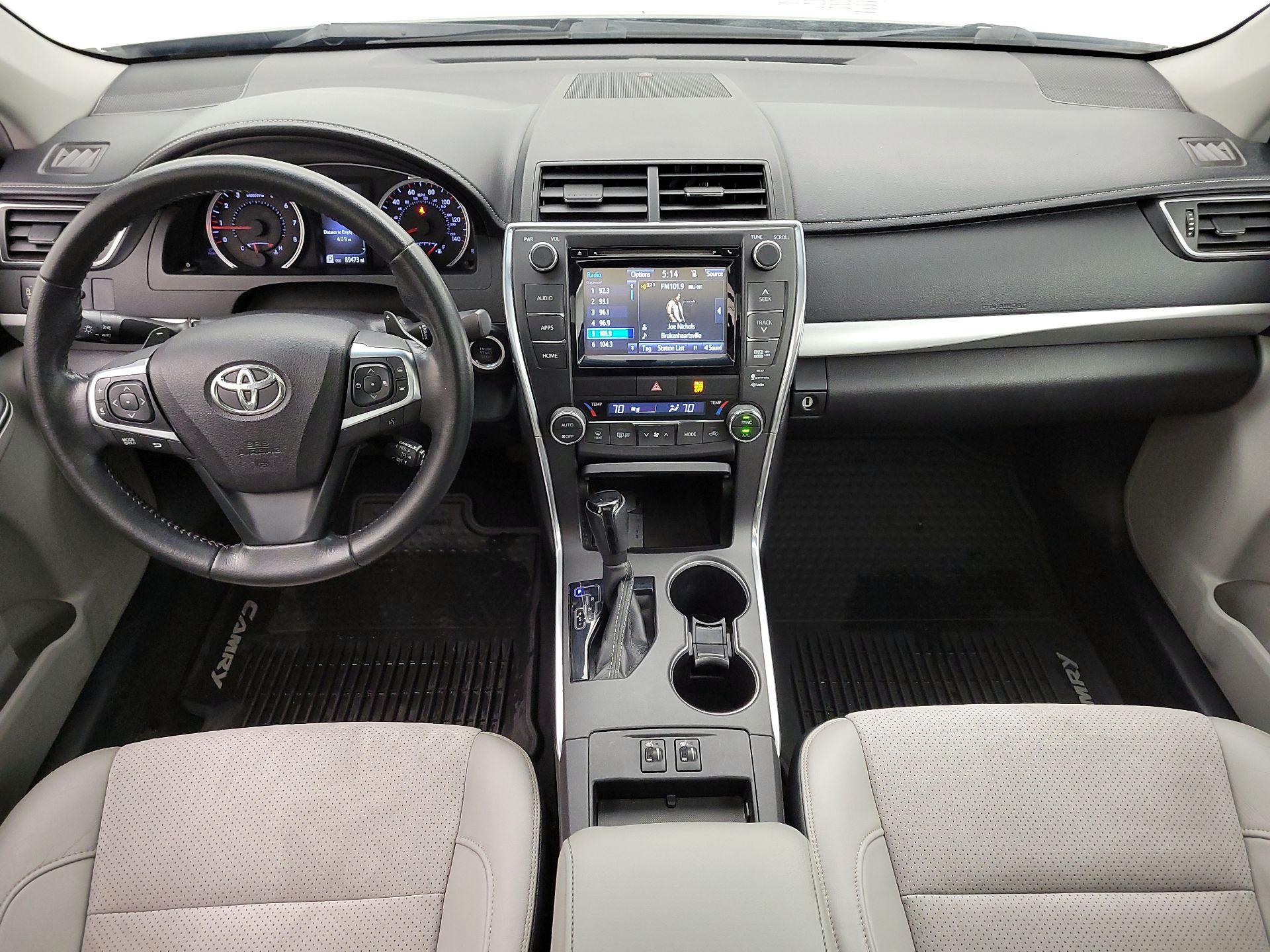 Thumbnail: 2015 Toyota Camry - 9
