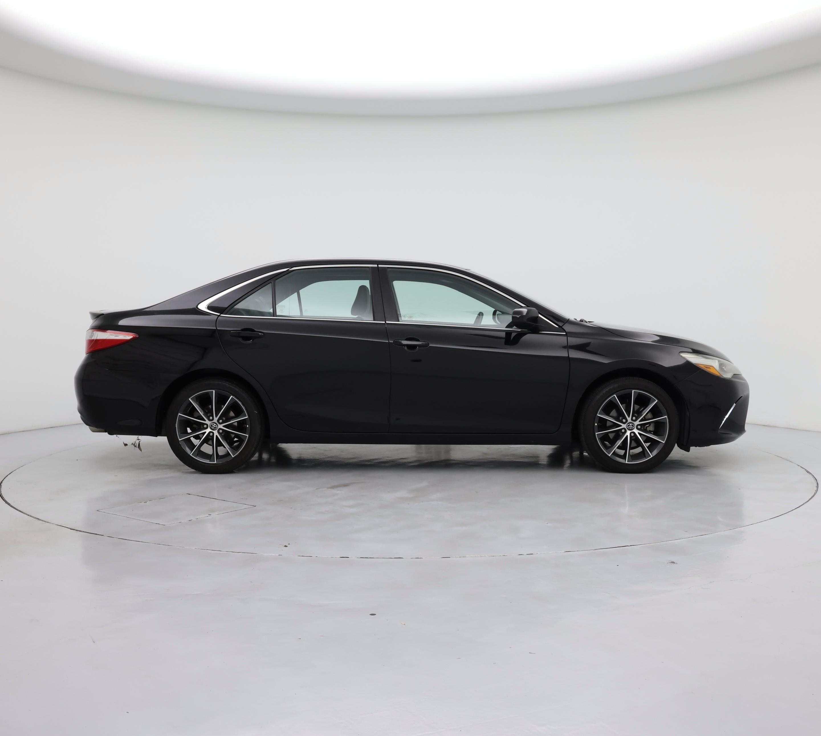 Thumbnail: 2015 Toyota Camry - 7