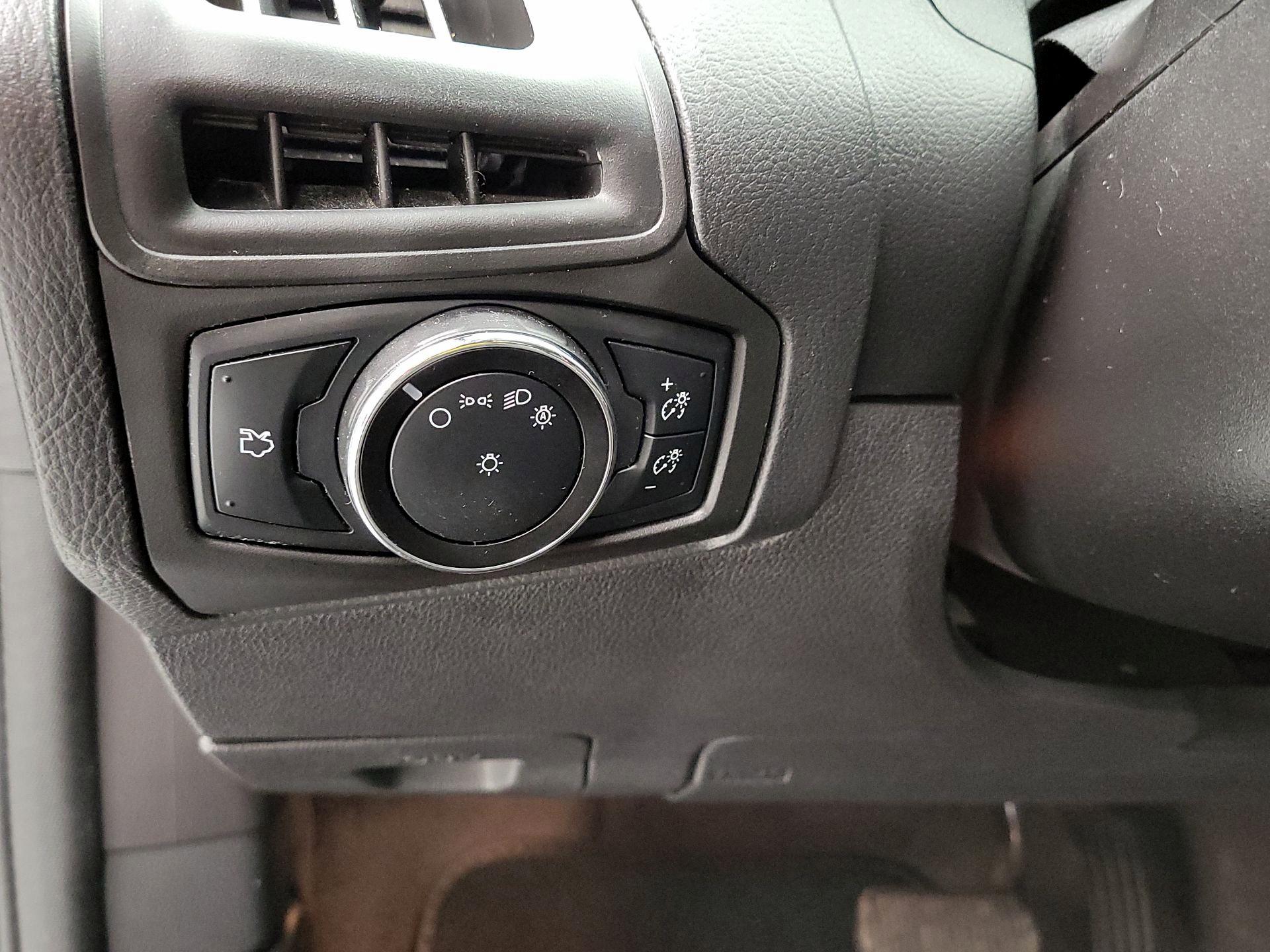 Thumbnail: 2014 Ford Focus - 13