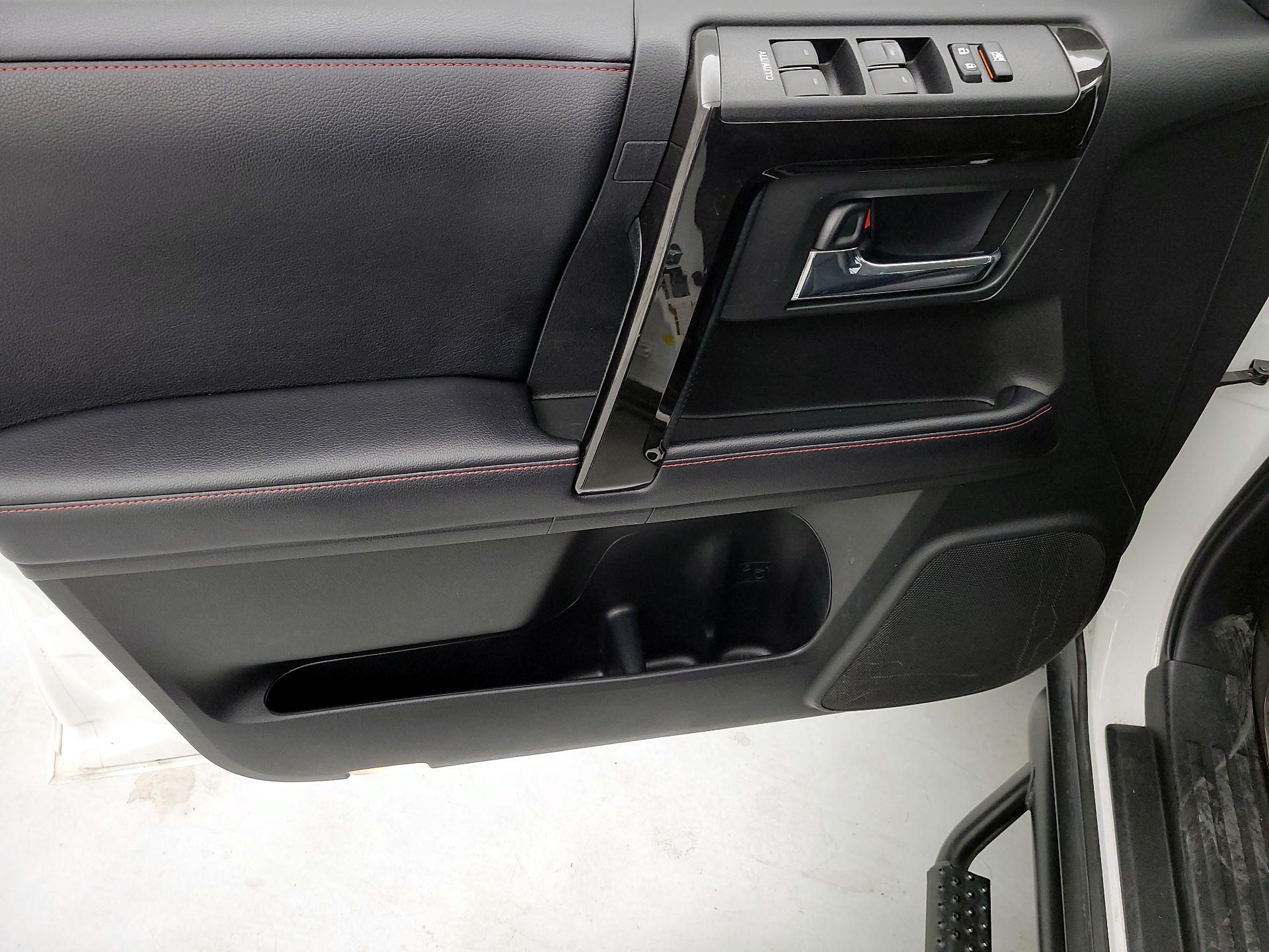 Thumbnail: 2019 Toyota 4Runner - 13