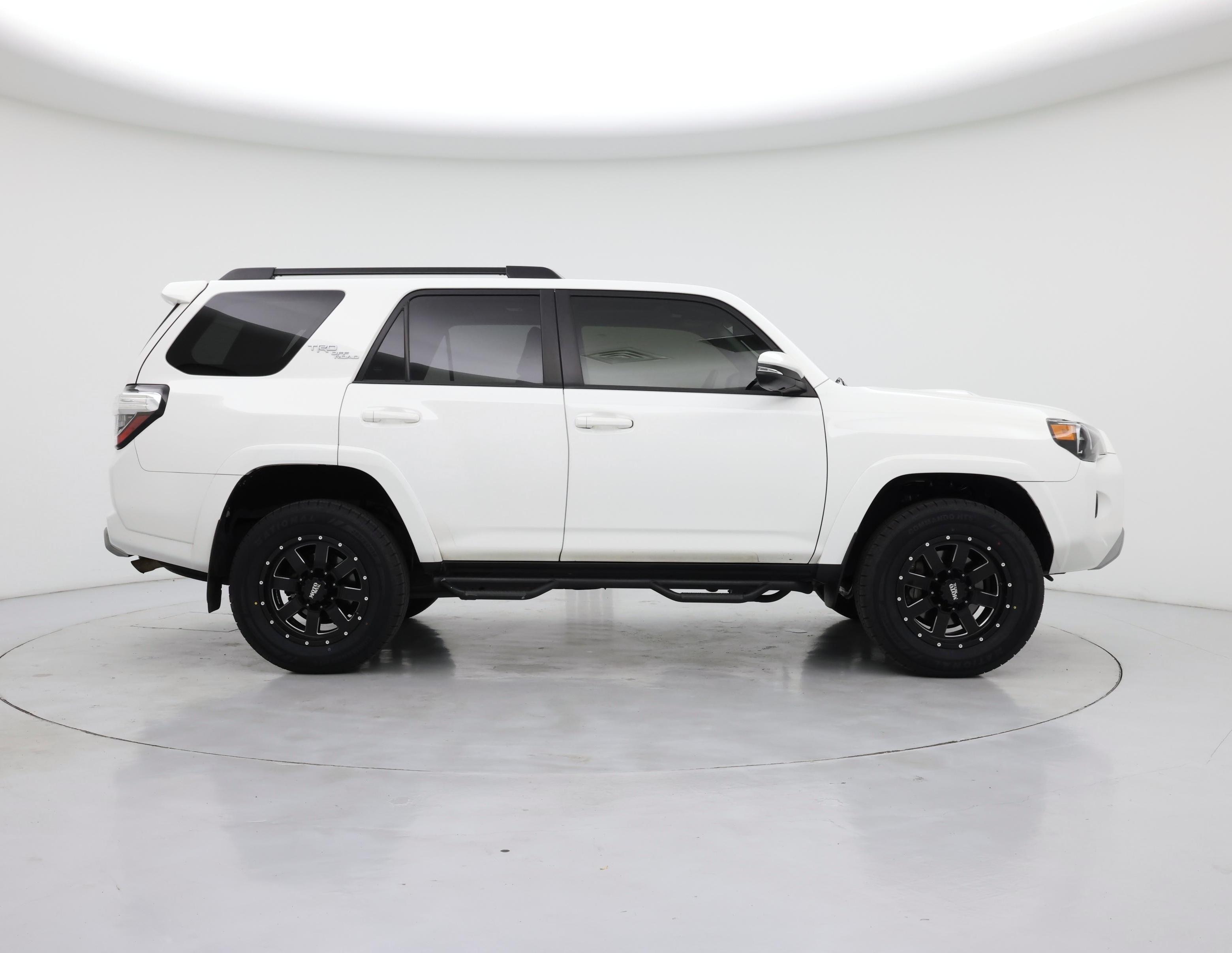 Thumbnail: 2019 Toyota 4Runner - 7