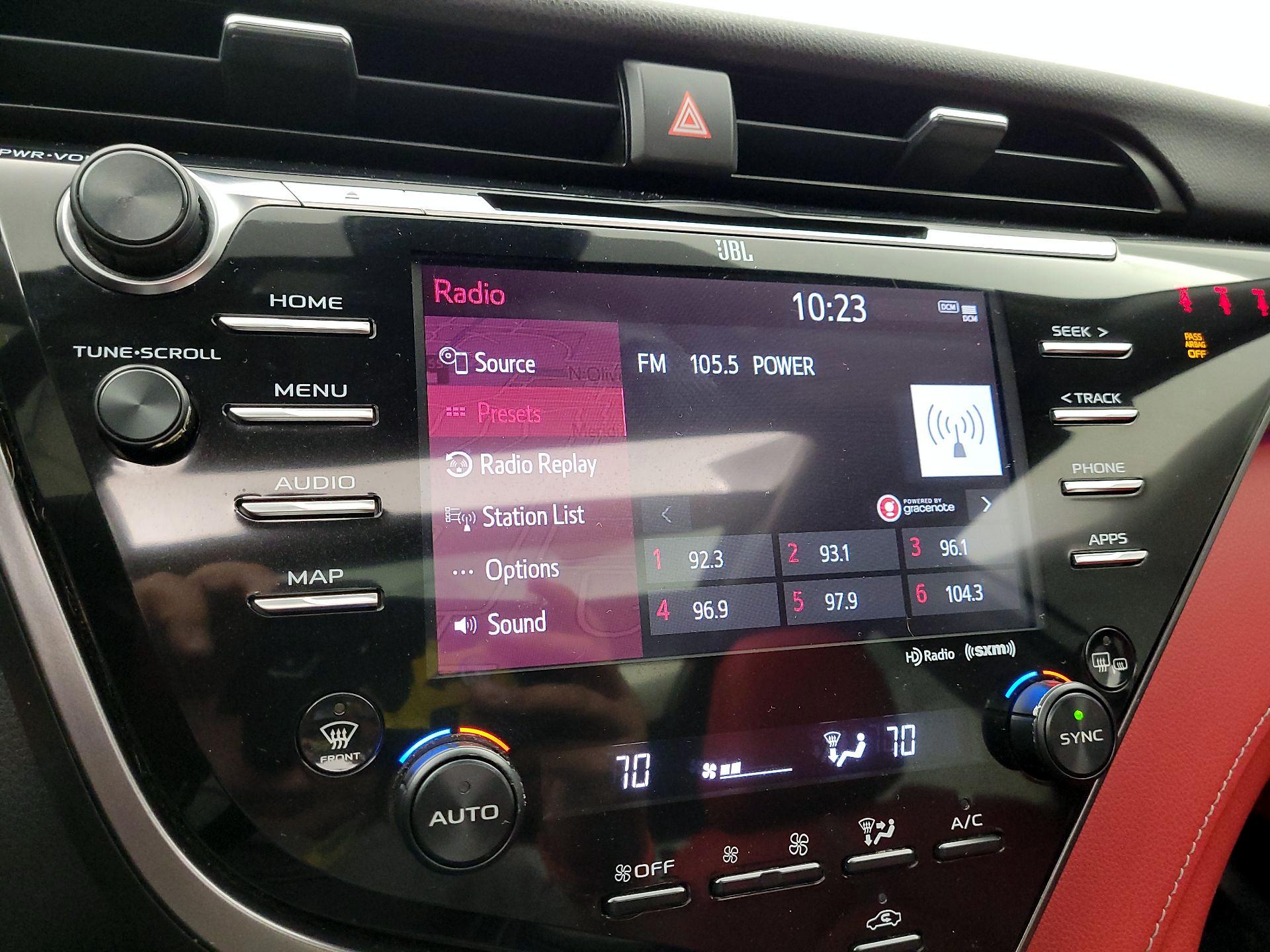 Thumbnail: 2019 Toyota Camry - 16