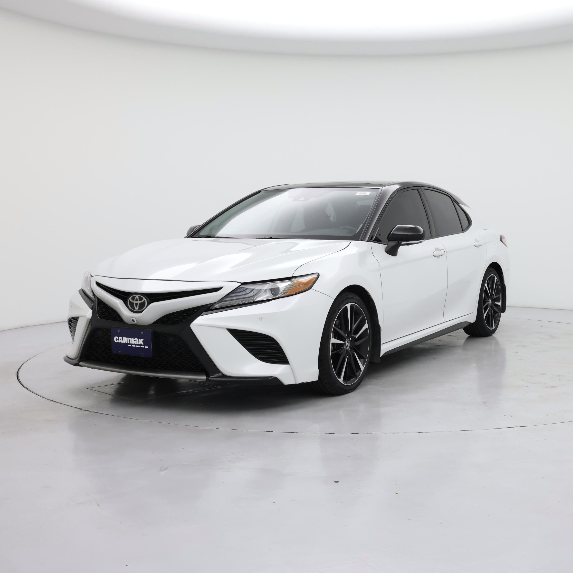 Thumbnail: 2019 Toyota Camry - 4