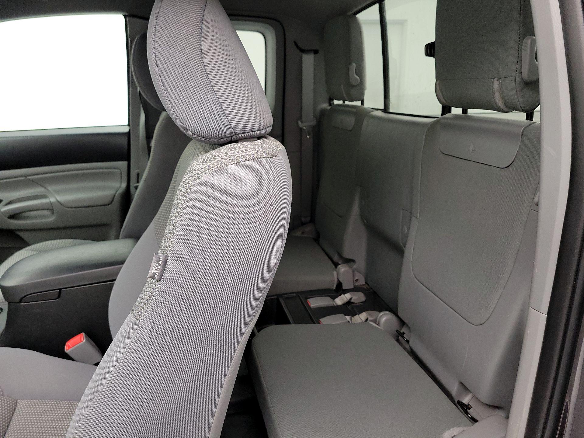 Thumbnail: 2014 Toyota Tacoma - 18