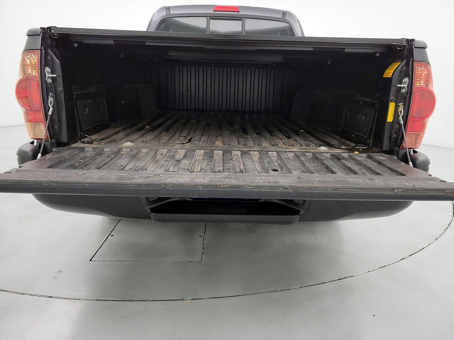 Thumbnail: 2014 Toyota Tacoma - 20