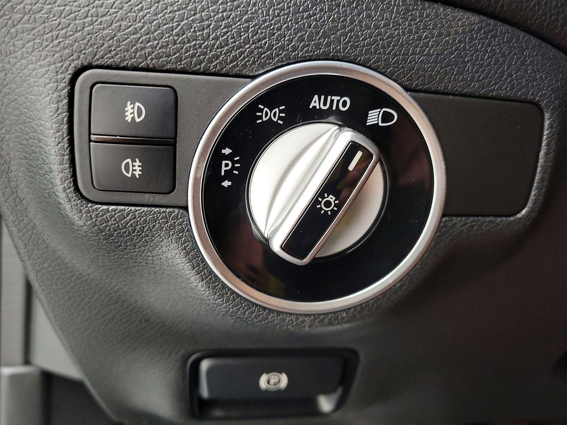 Thumbnail: 2016 Mercedes-Benz GLA - 13