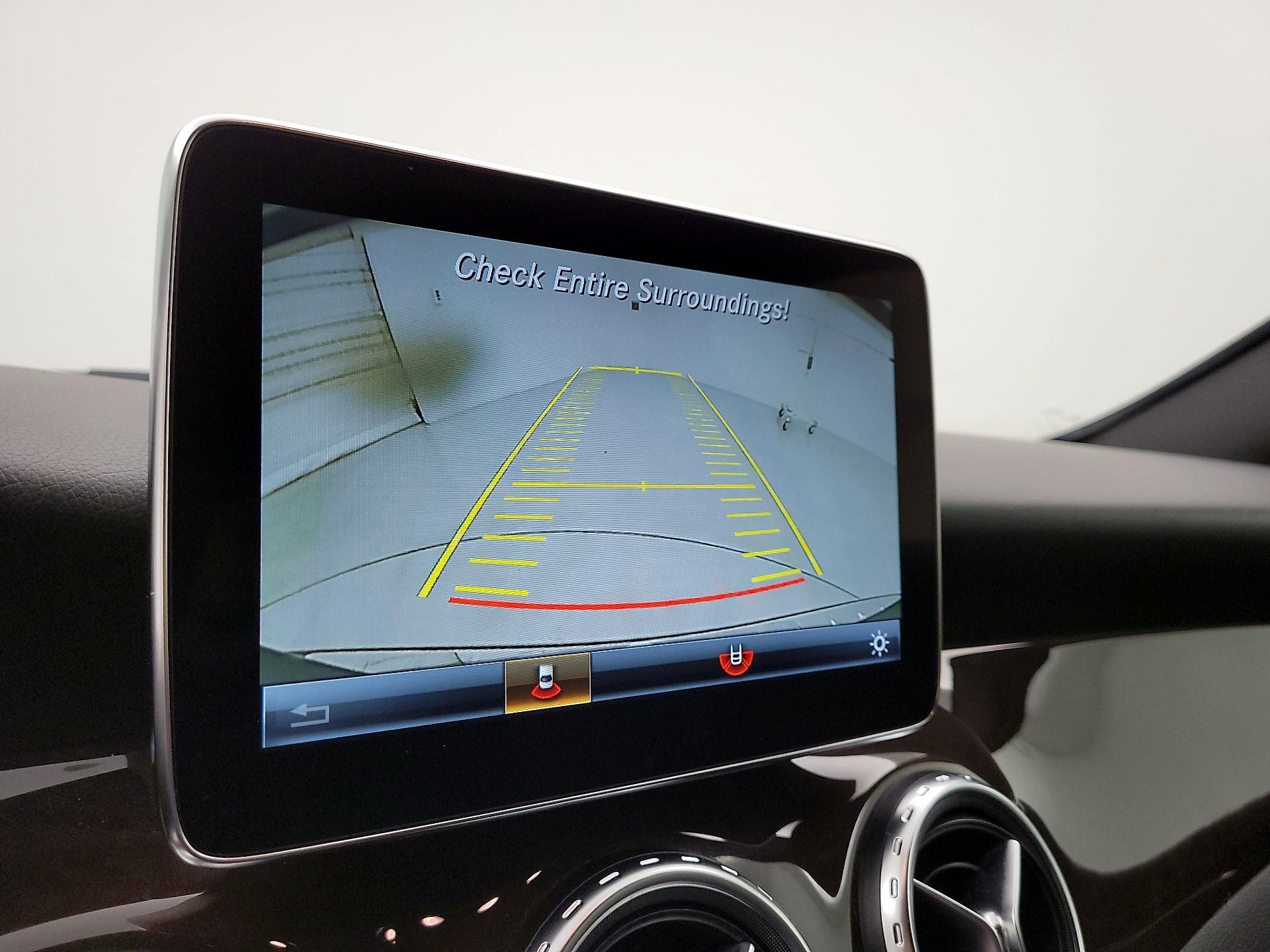 Thumbnail: 2016 Mercedes-Benz GLA - 15