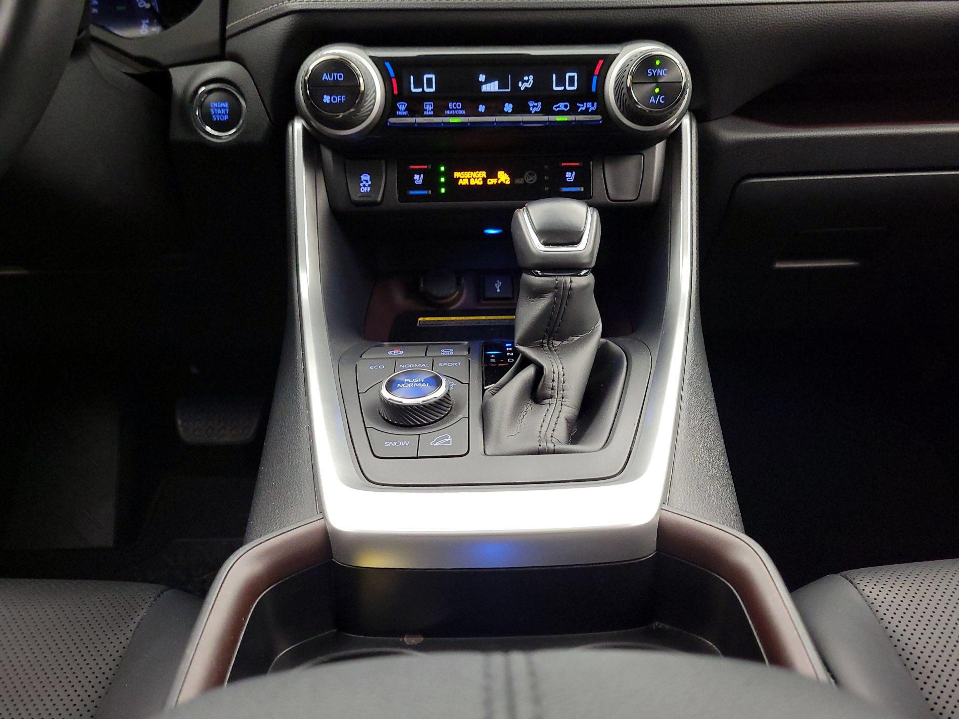Thumbnail: 2020 Toyota RAV4 - 18