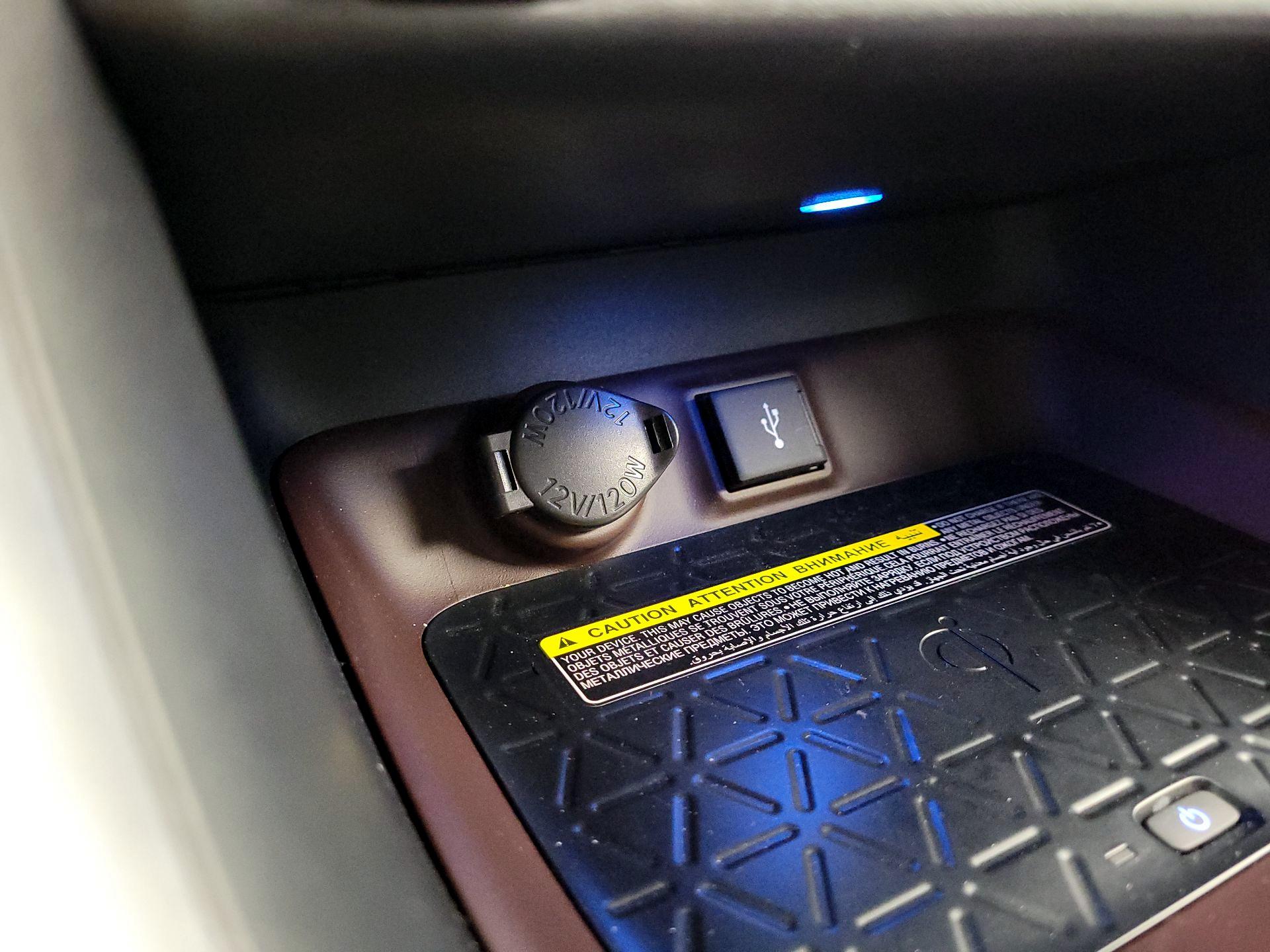Thumbnail: 2020 Toyota RAV4 - 19