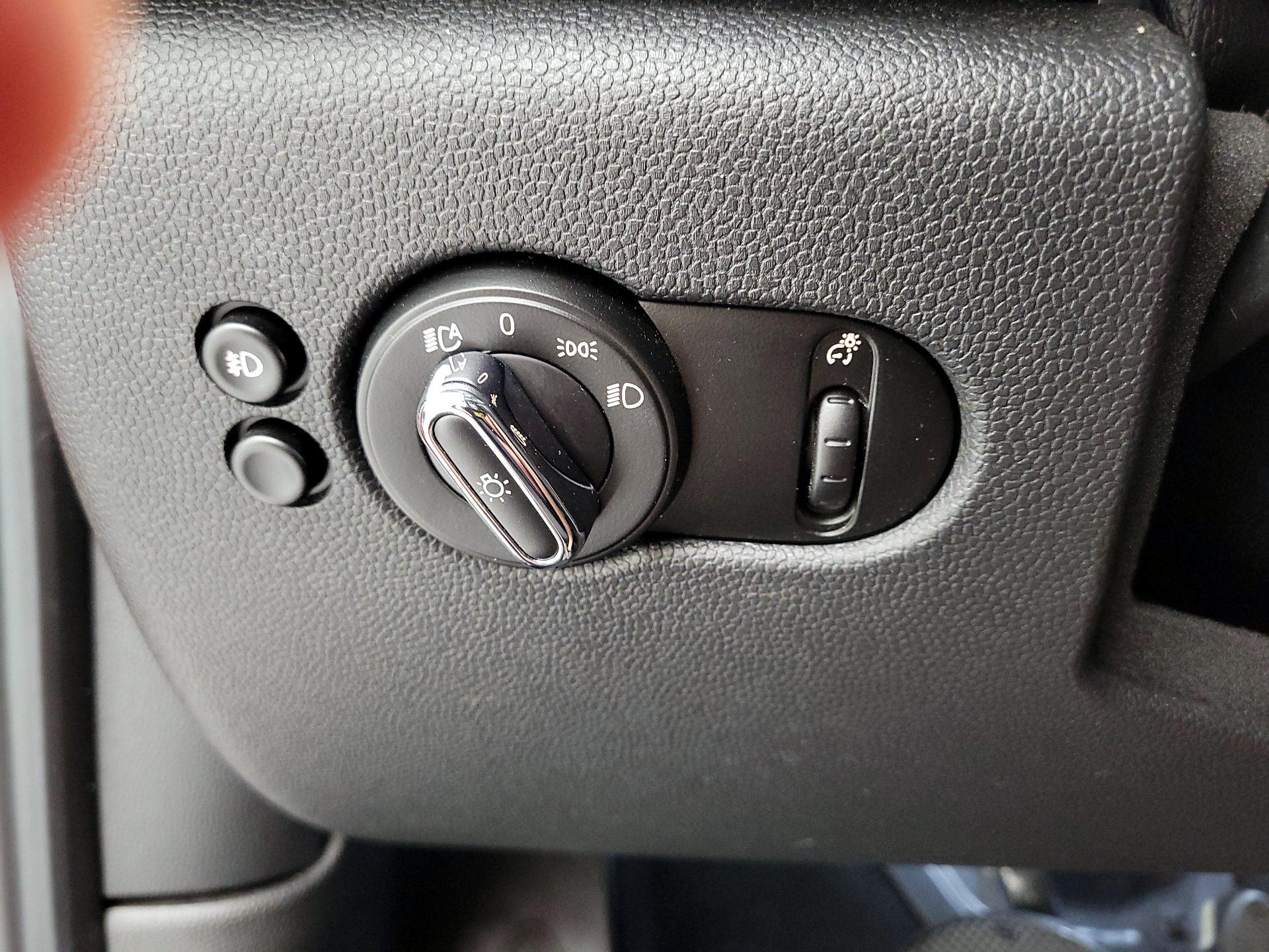 Thumbnail: 2020 MINI Cooper Hardtop - 13