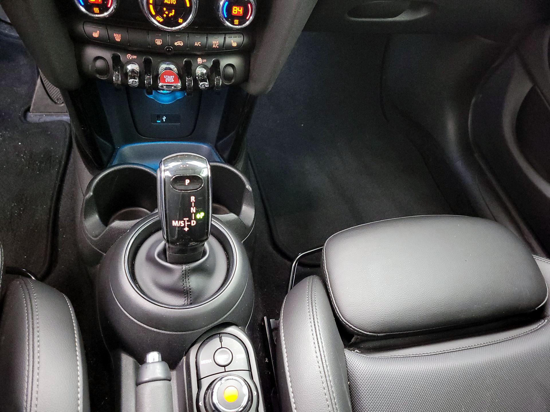 Thumbnail: 2020 MINI Cooper Hardtop - 17