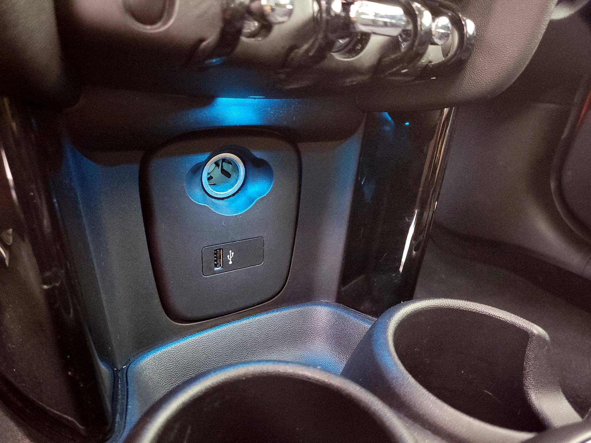 Thumbnail: 2020 MINI Cooper Hardtop - 18